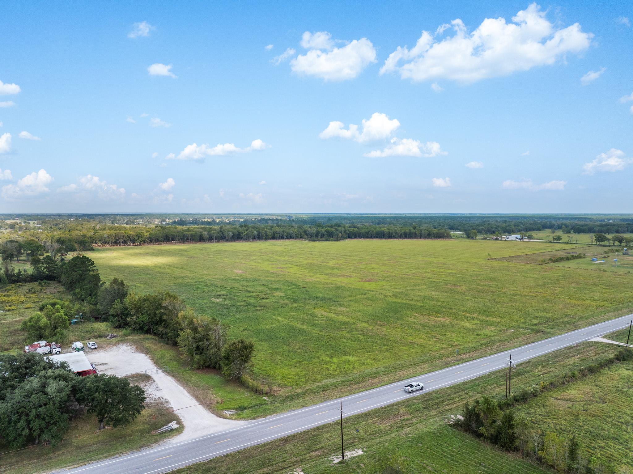 9999 FM 834, Hardin, TX 77564