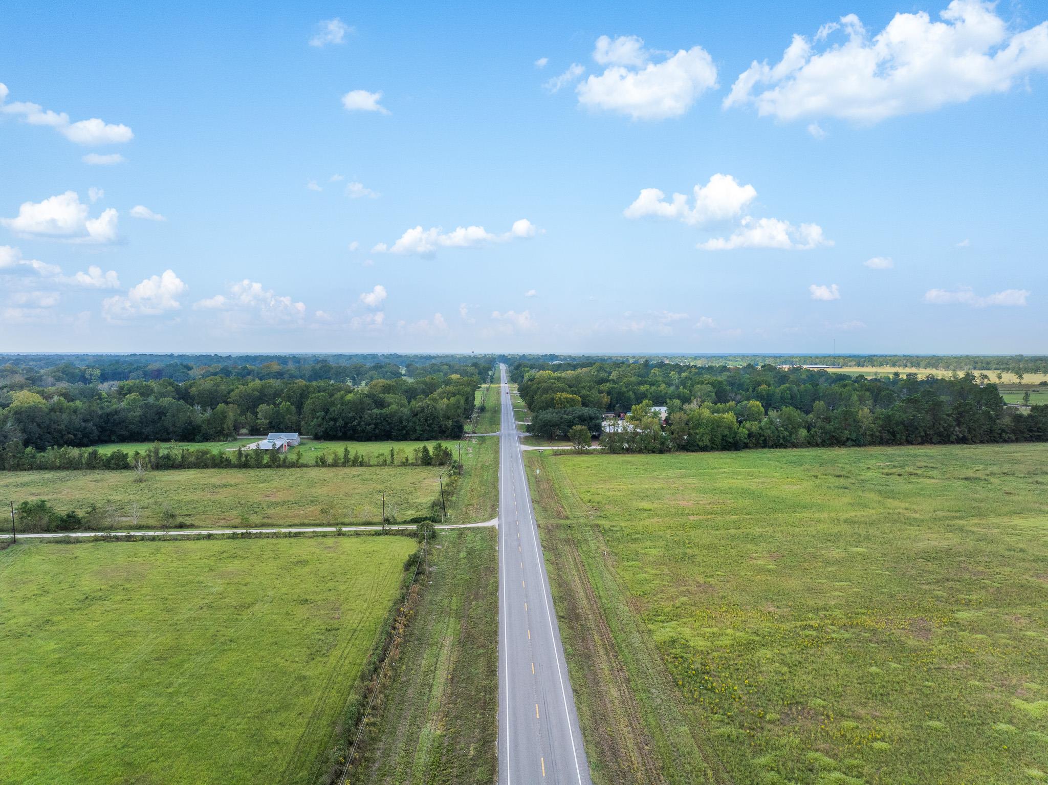 9999 FM 834, Hardin, TX 77564