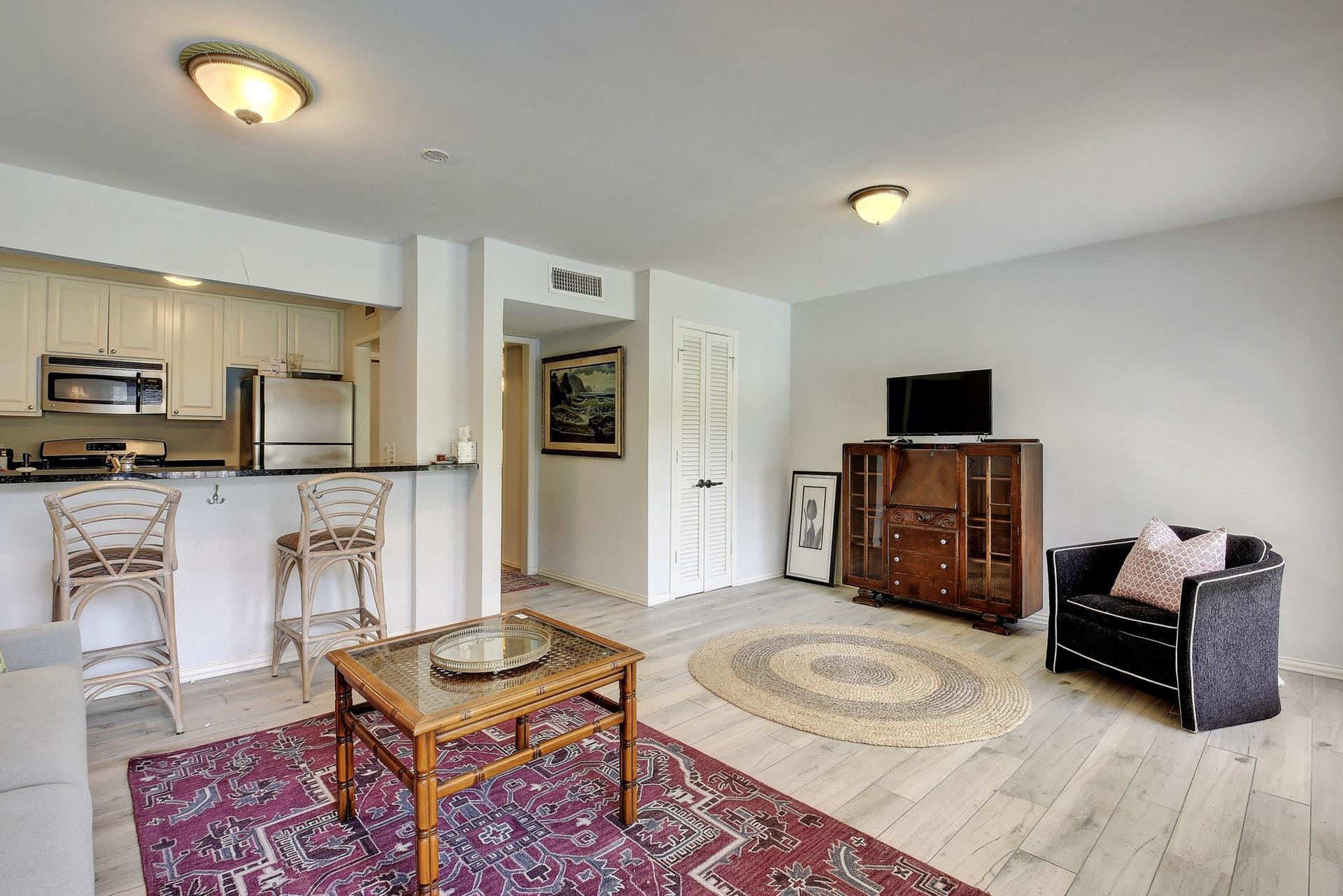 1210 Windsor Rd # 117, Austin, TX 78703