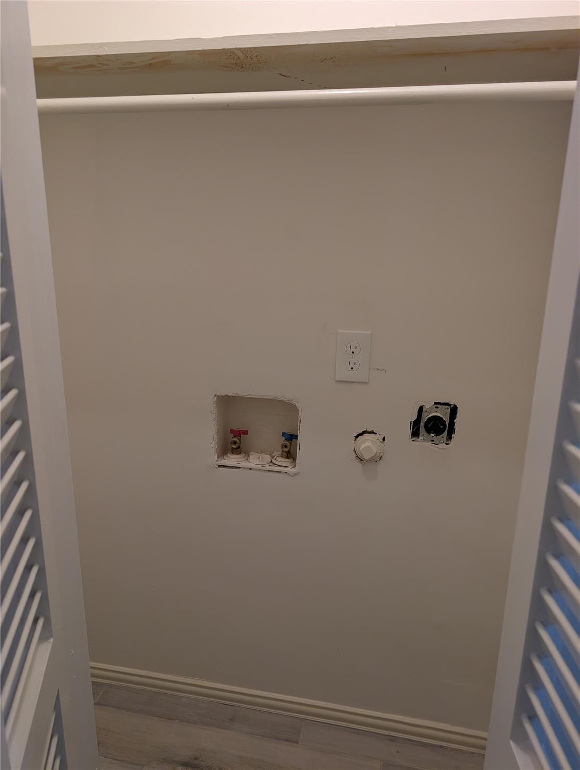 1210 Windsor Rd # 117, Austin, TX 78703