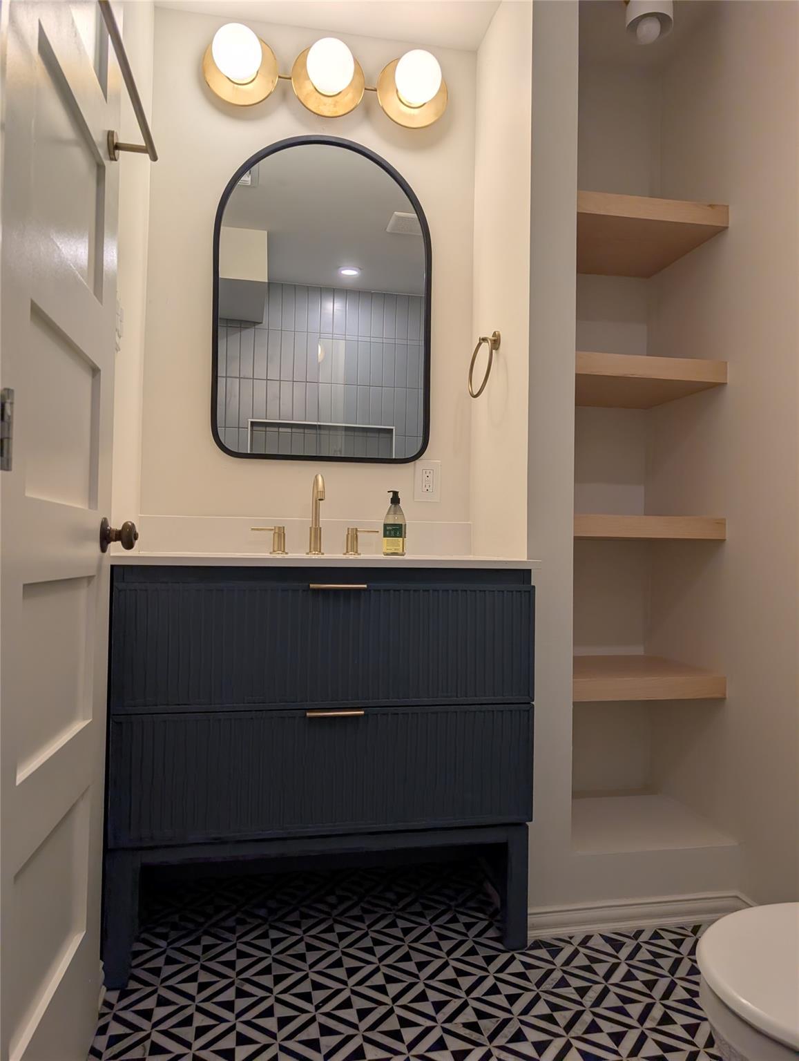 1210 Windsor Rd # 117, Austin, TX 78703