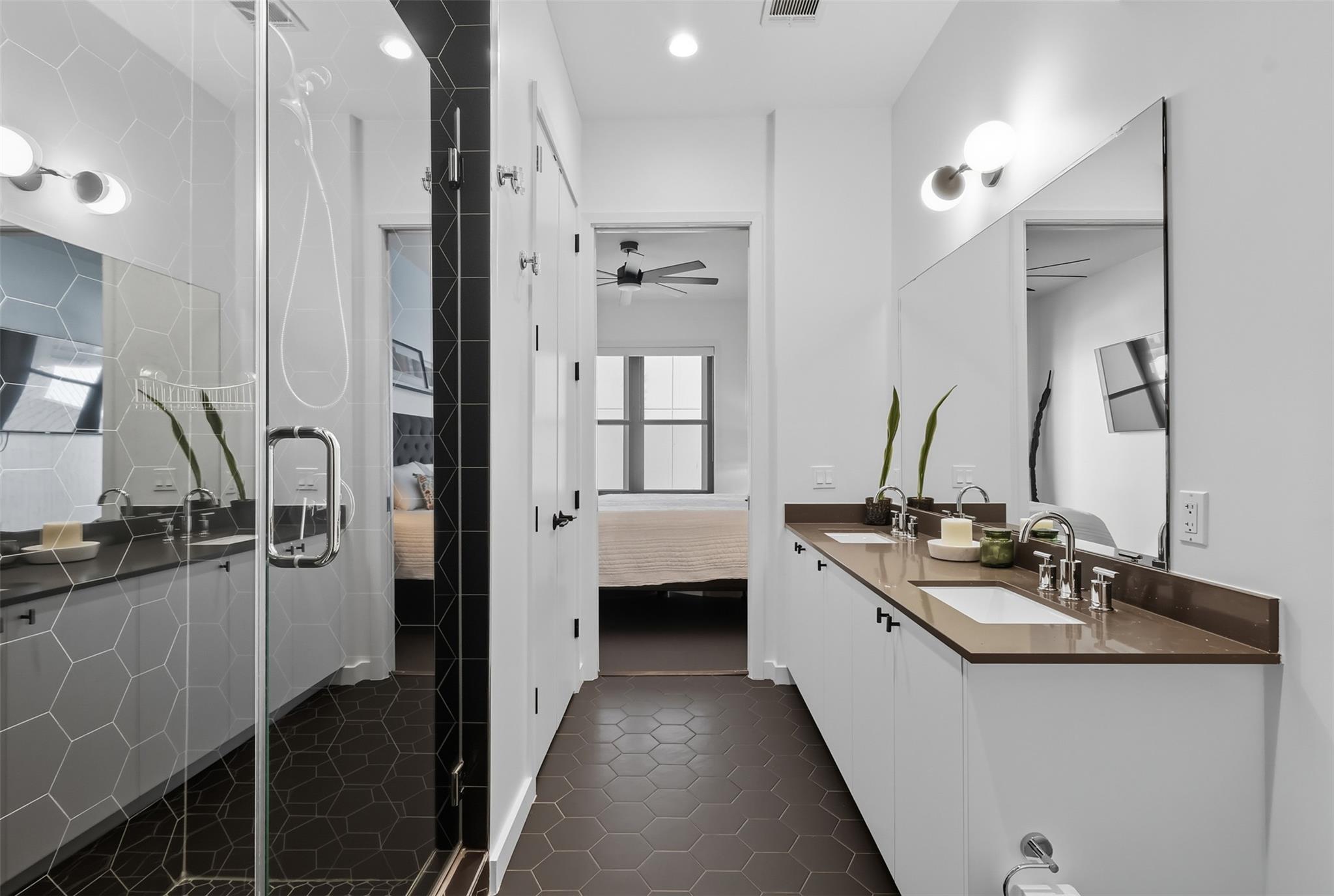 800 Embassy Dr # 320, Austin, TX 78702