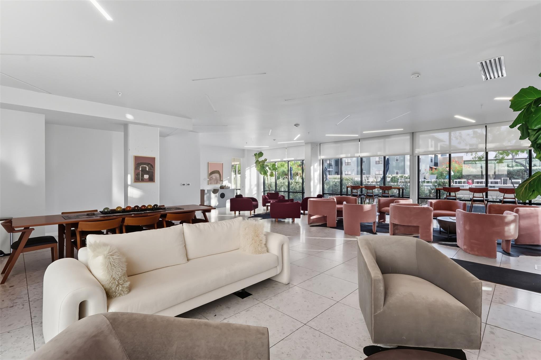 800 Embassy Dr # 320, Austin, TX 78702