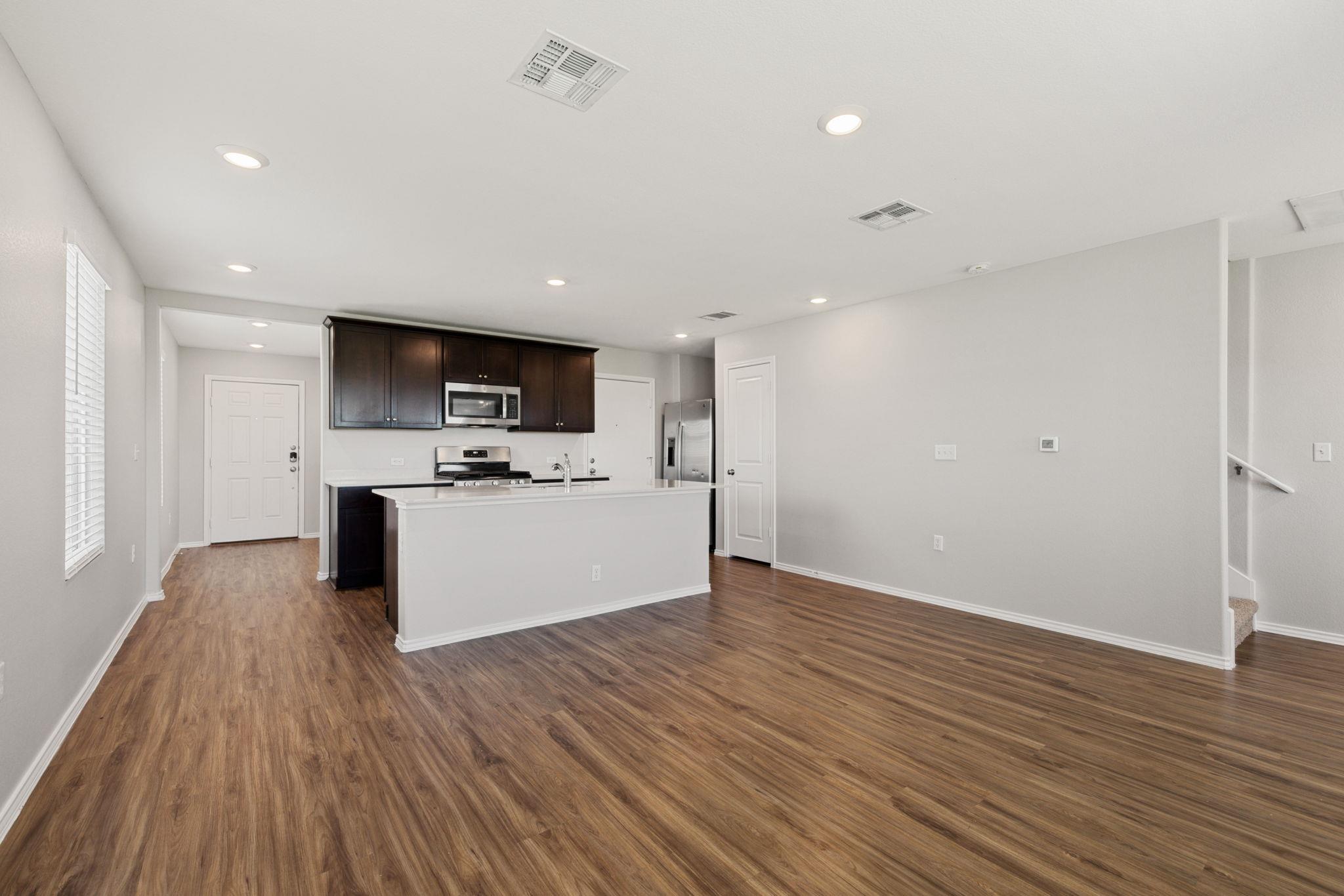 12101 Short Leaf Path, Del Valle, TX 78617