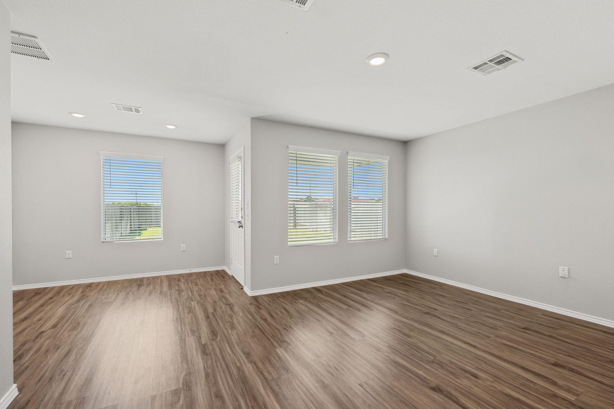 12101 Short Leaf Path, Del Valle, TX 78617