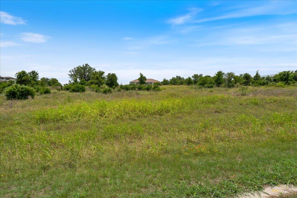 308 Via Francesco, Florence, TX 76527