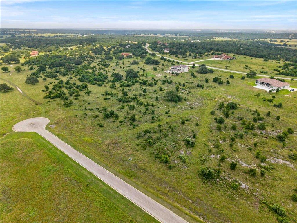 308 Via Francesco, Florence, TX 76527