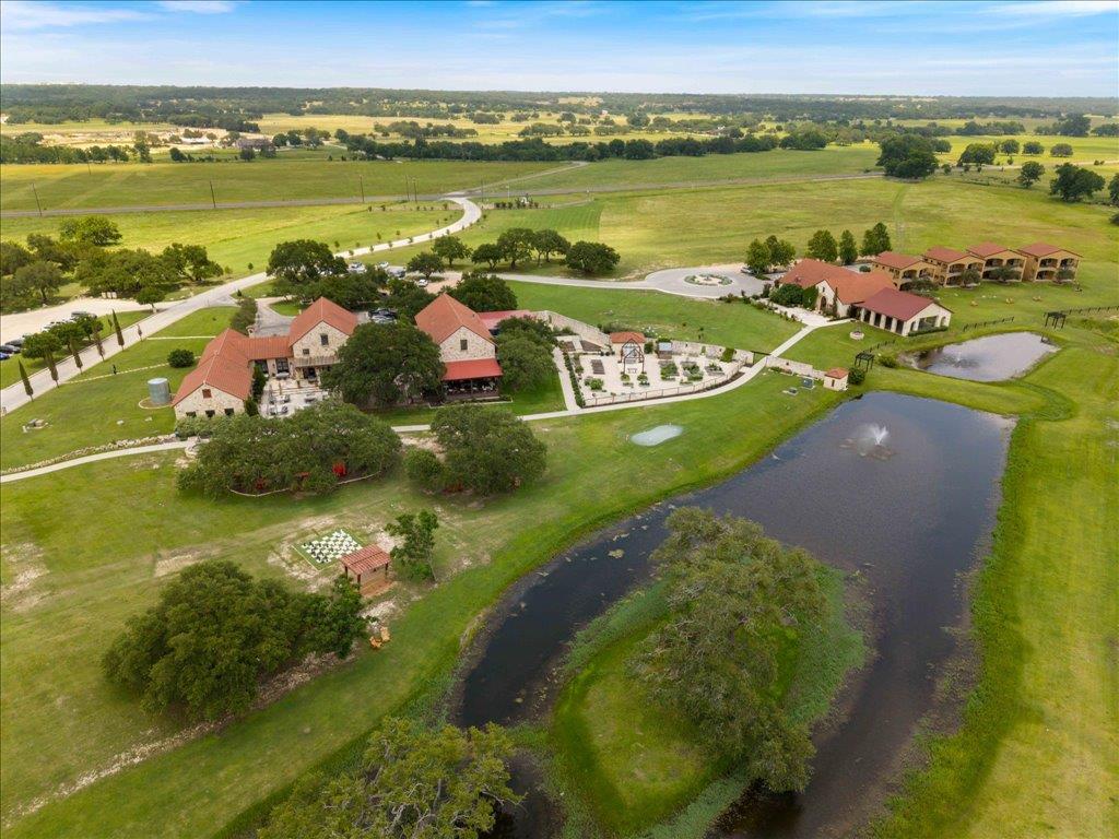 308 Via Francesco, Florence, TX 76527