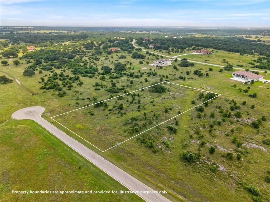 308 Via Francesco, Florence, TX 76527