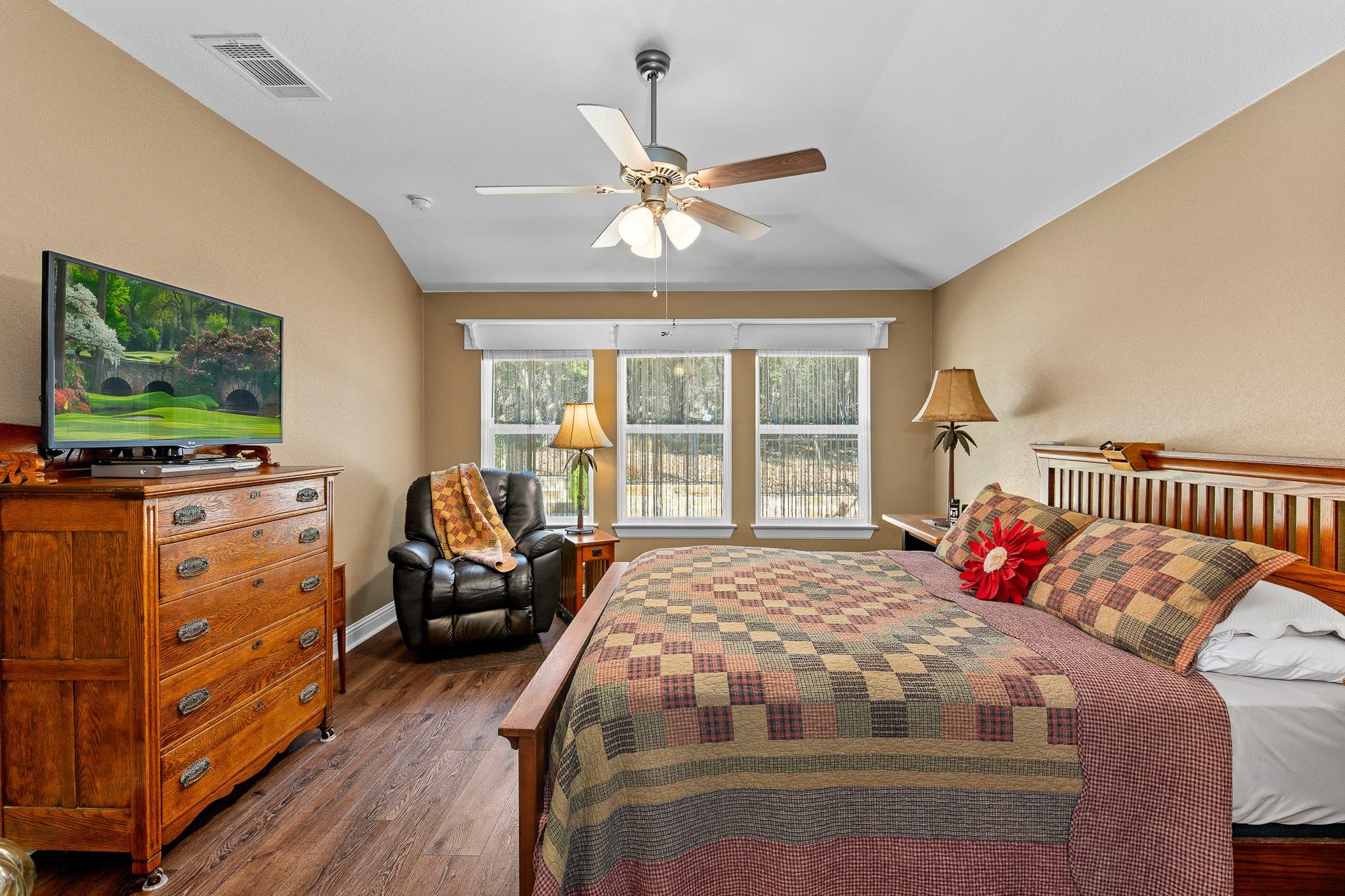 2009 Omaha Dr, Lago Vista, TX 78645