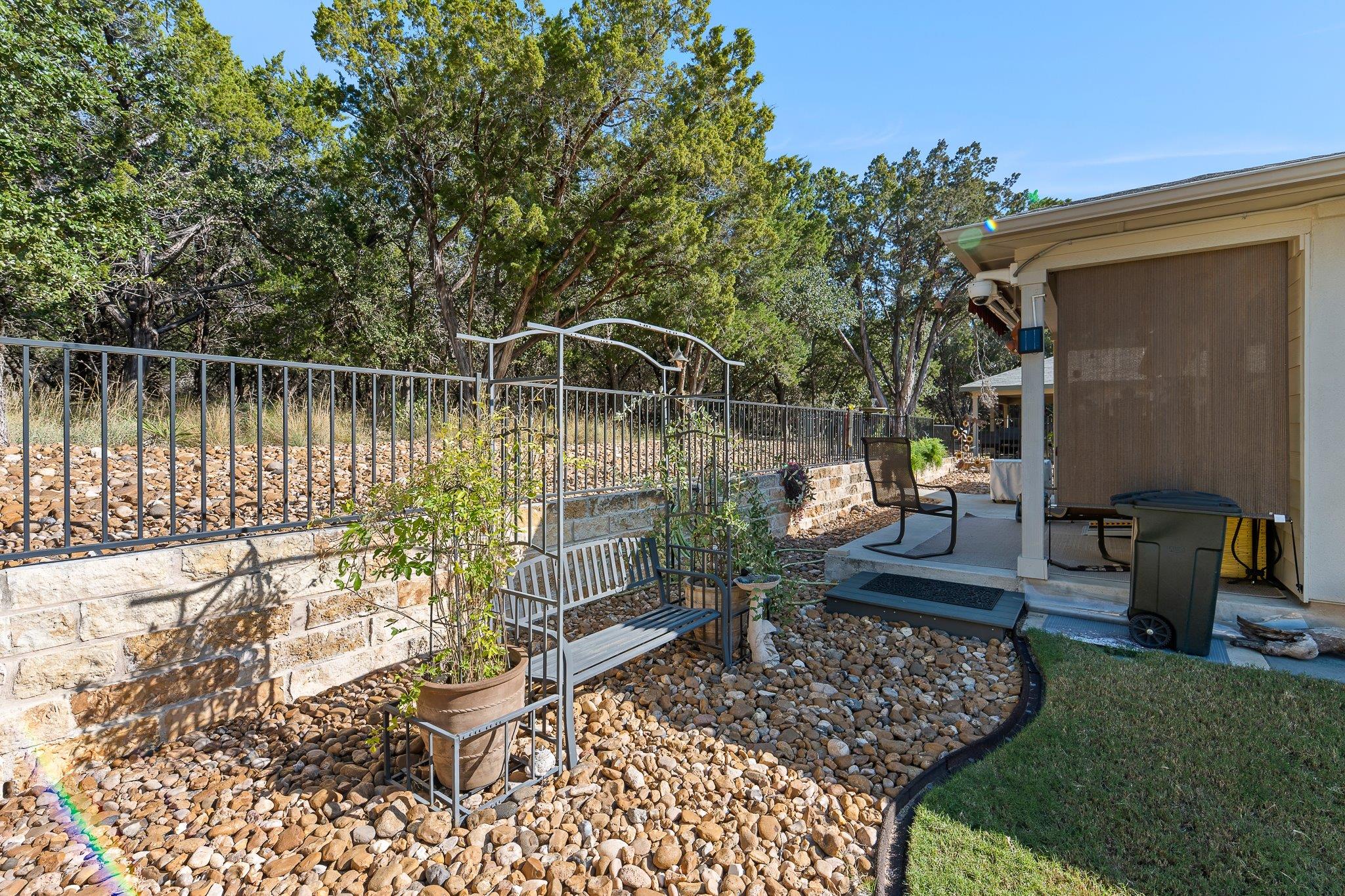 2009 Omaha Dr, Lago Vista, TX 78645