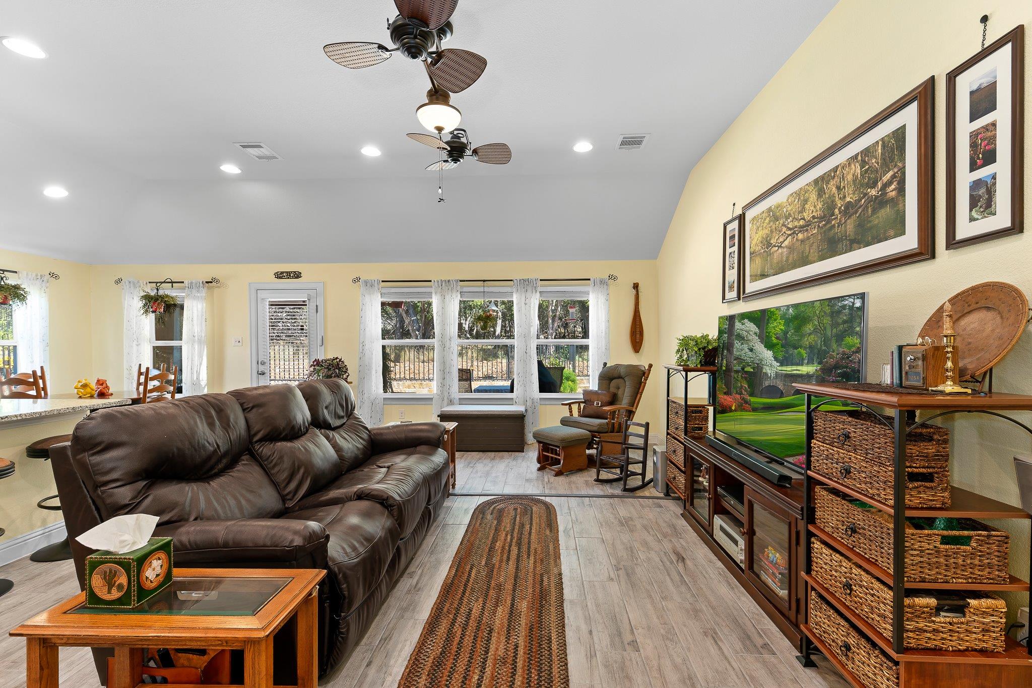 2009 Omaha Dr, Lago Vista, TX 78645