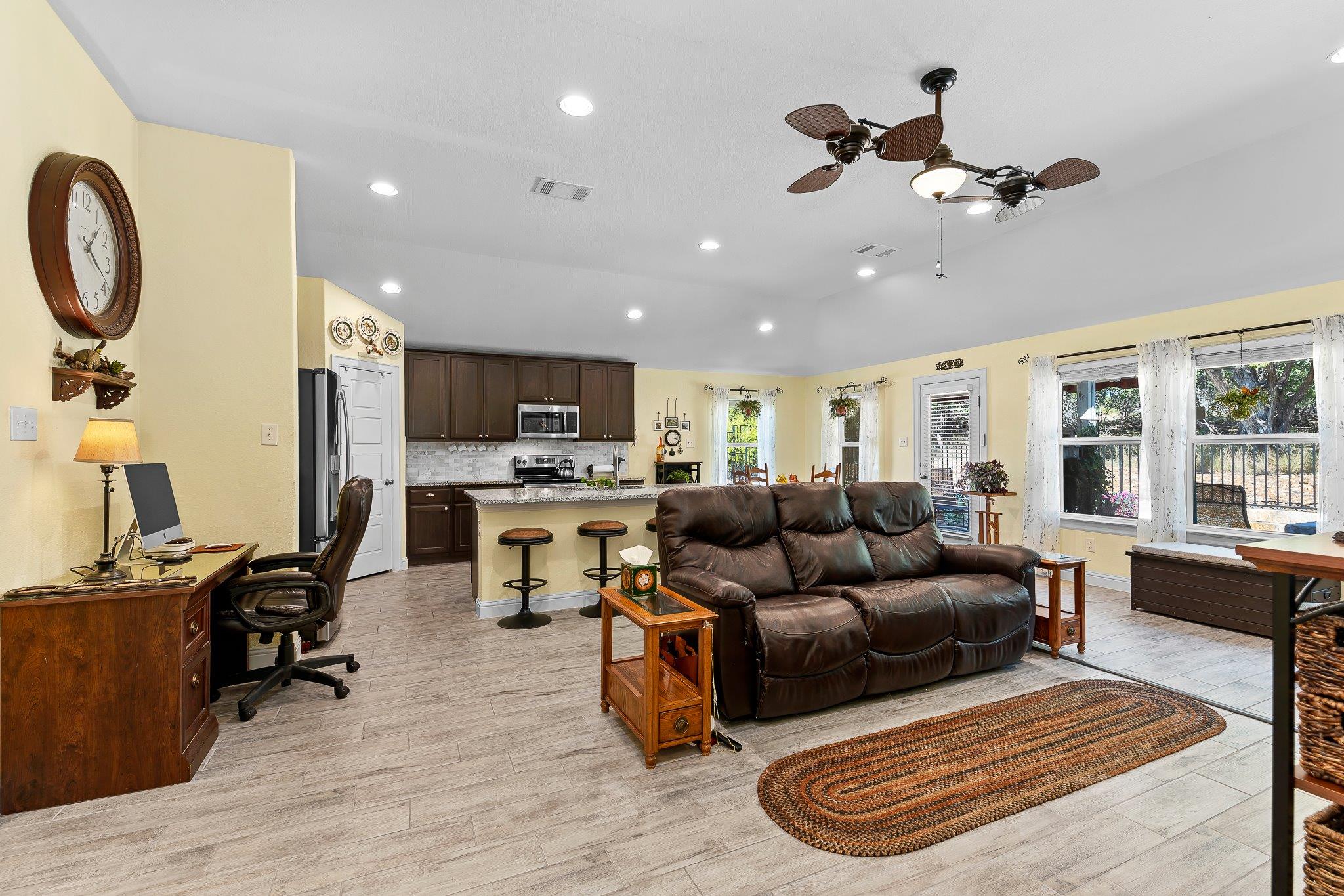 2009 Omaha Dr, Lago Vista, TX 78645