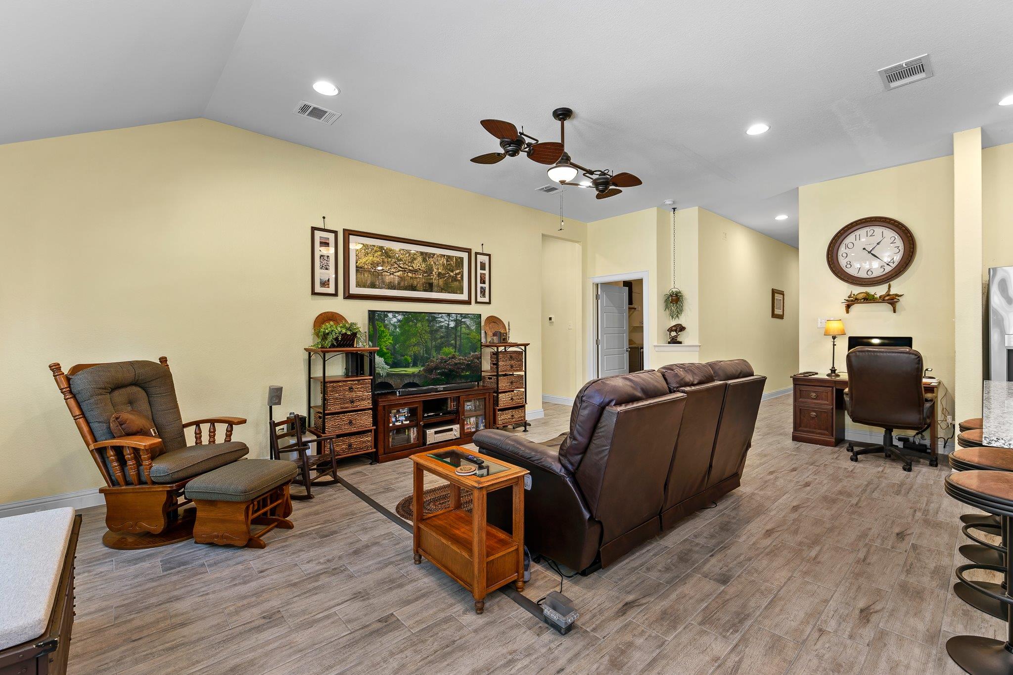 2009 Omaha Dr, Lago Vista, TX 78645