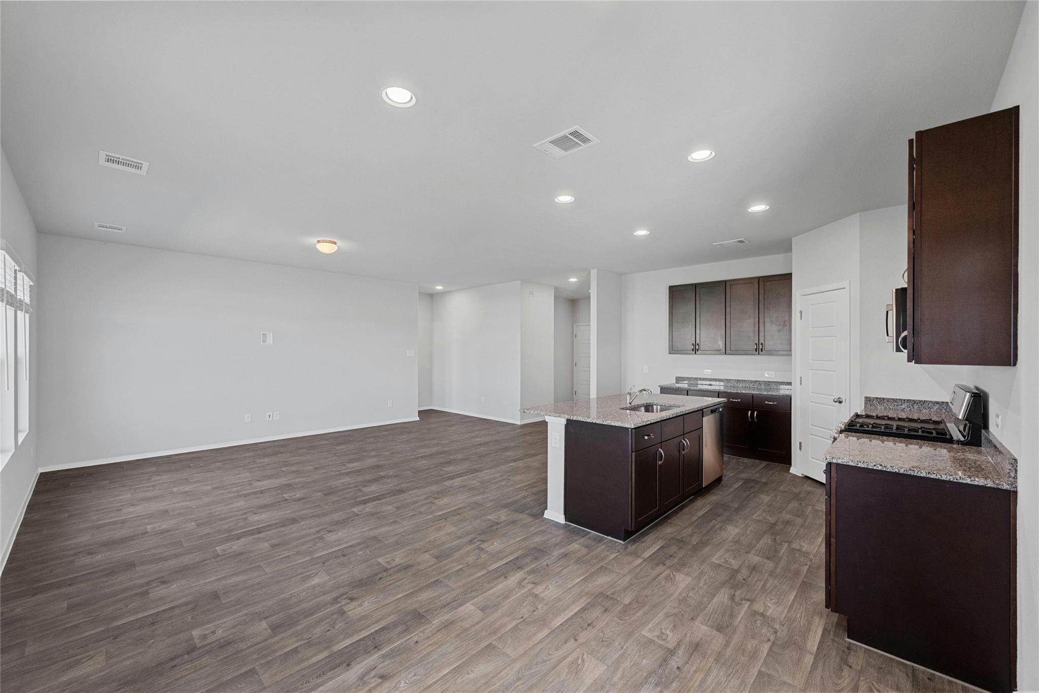 159 Chesterfield Dr, Kyle, TX 78640