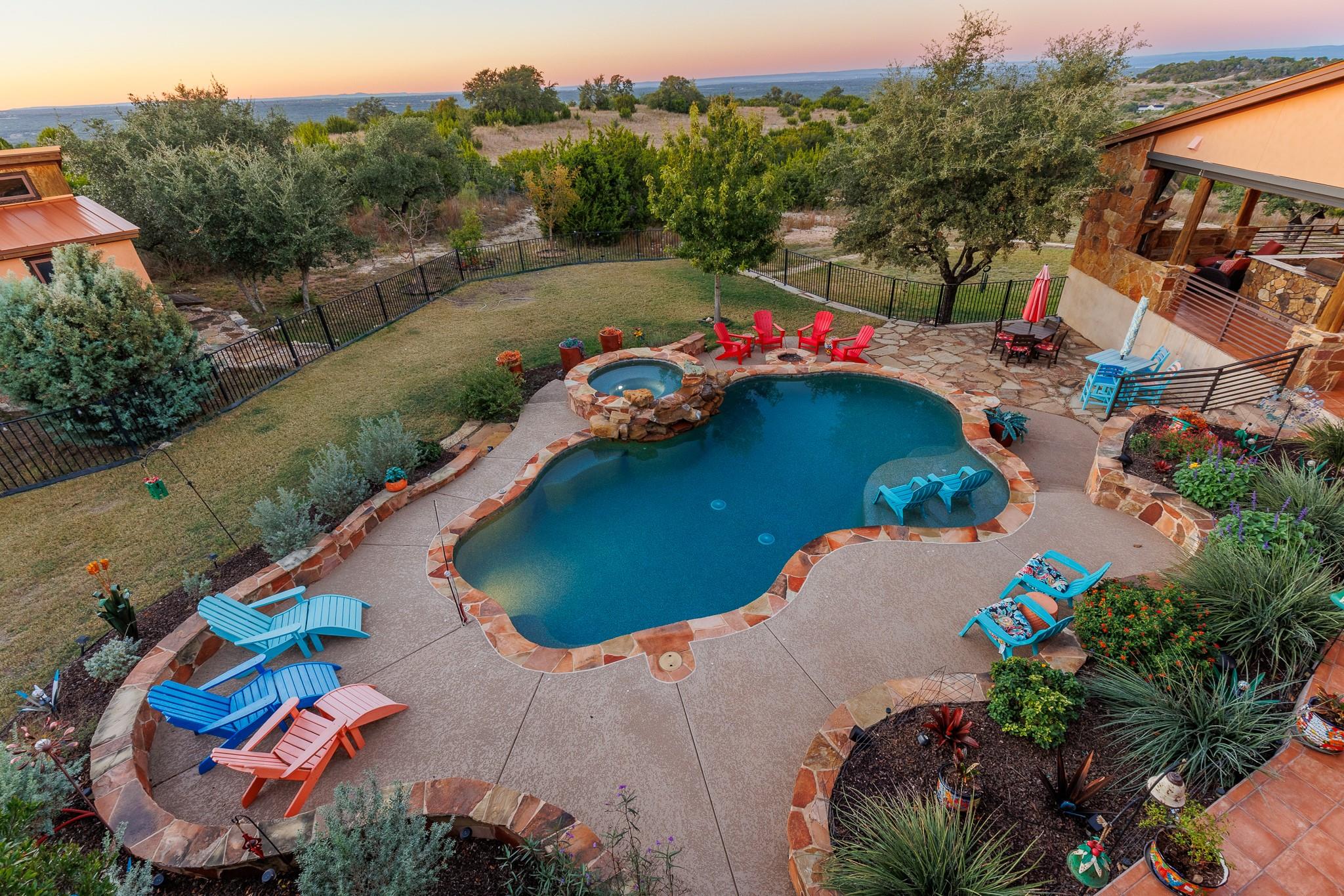 281 Cedar Mountain Dr, Marble Falls, TX 78654