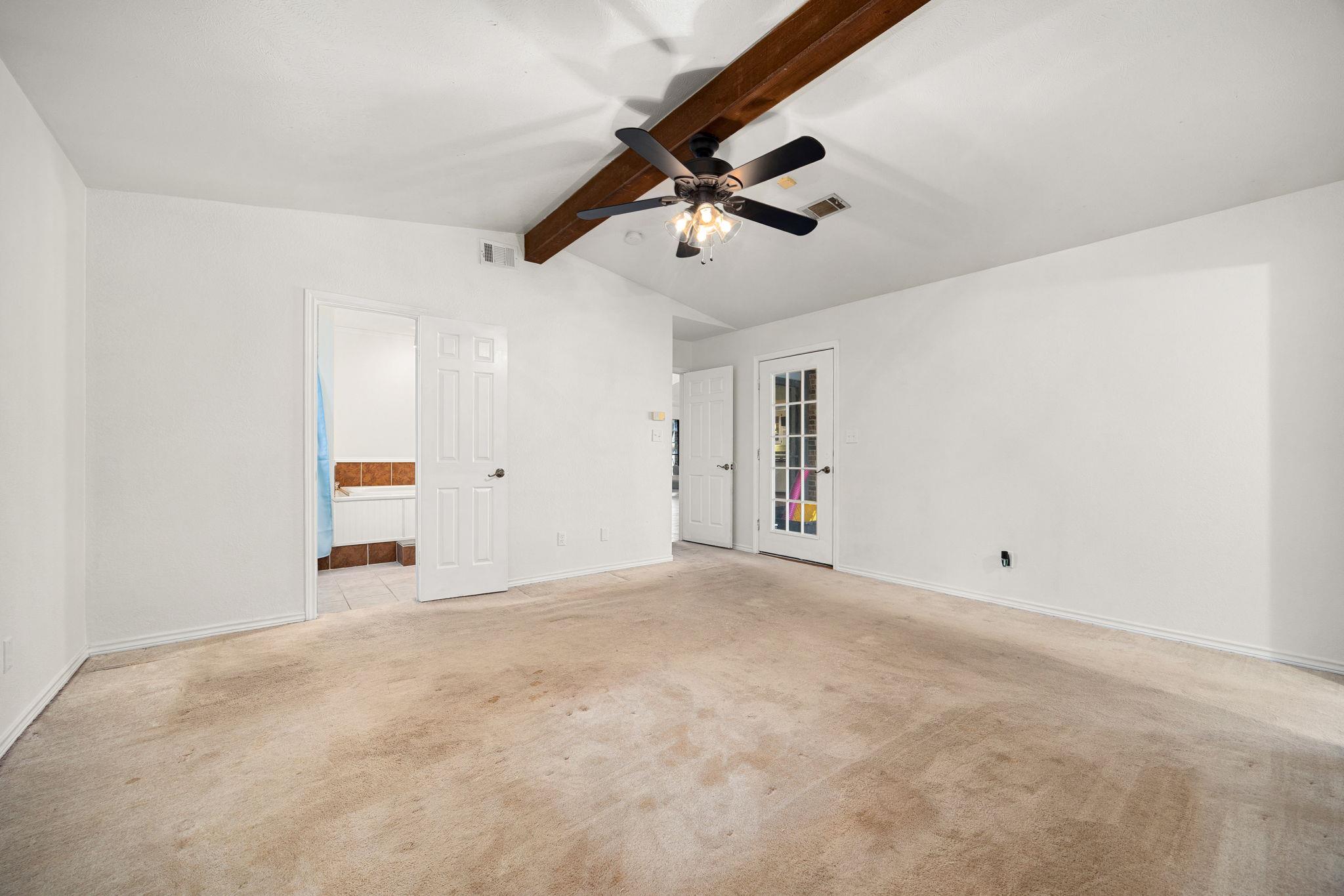 2621 Oak Haven Dr, San Marcos, TX 78666