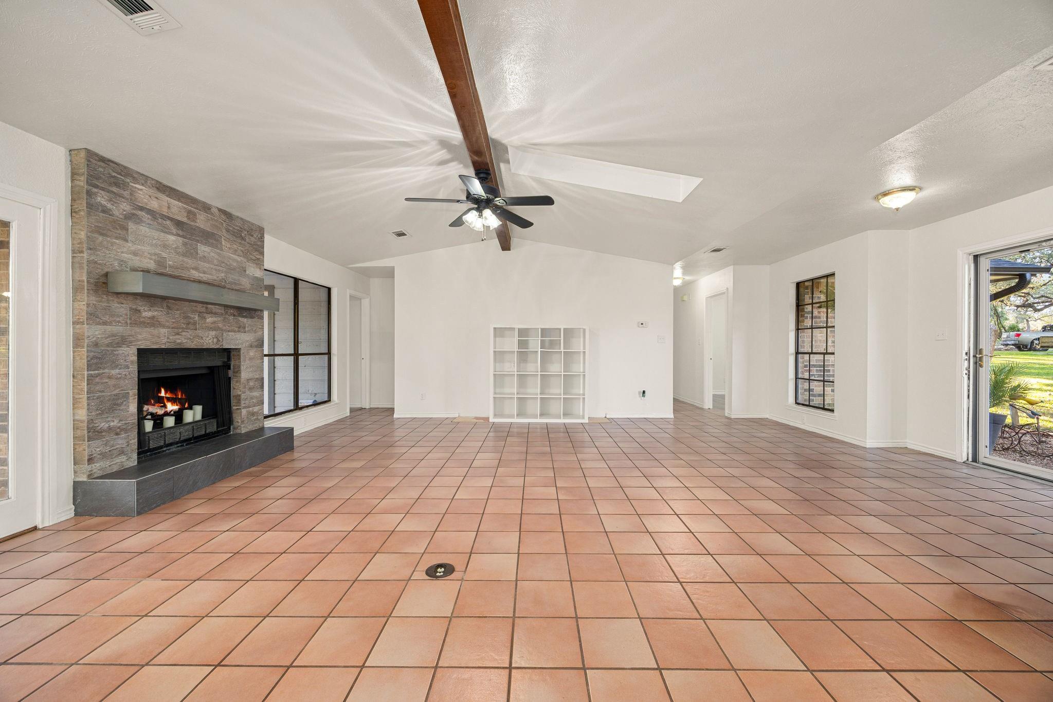 2621 Oak Haven Dr, San Marcos, TX 78666