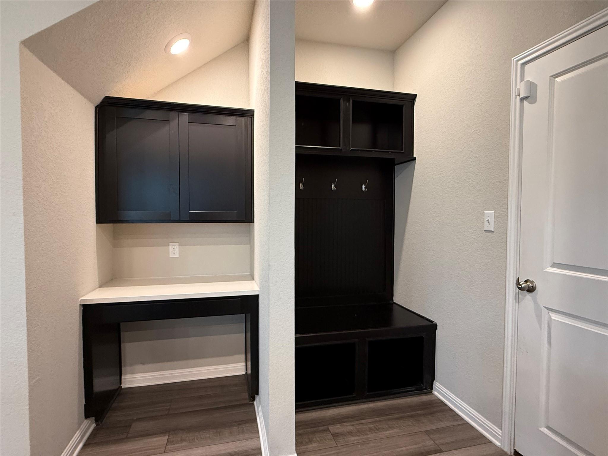 953 Lone Peak Way, Dripping Springs, TX 78620