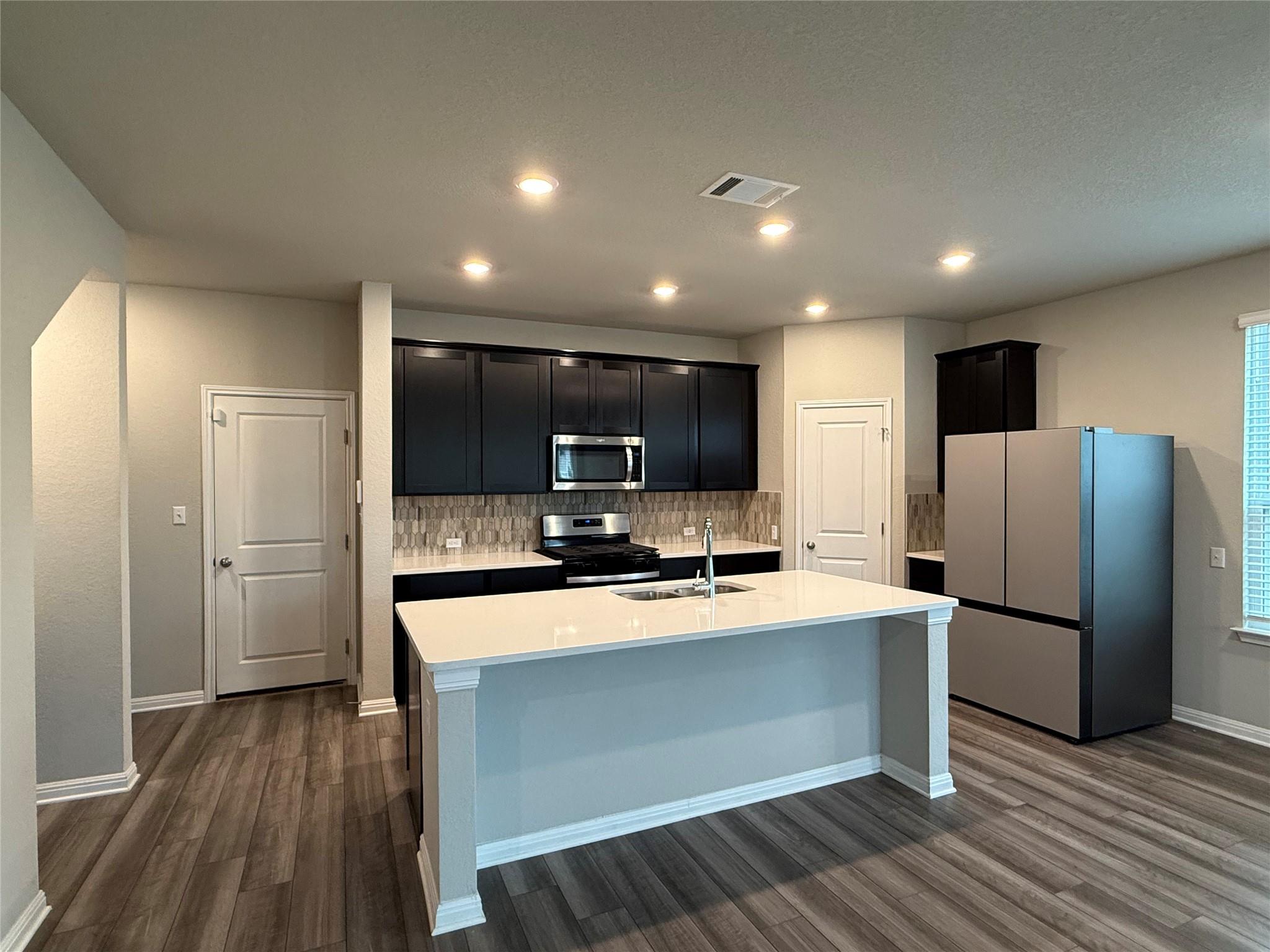 953 Lone Peak Way, Dripping Springs, TX 78620