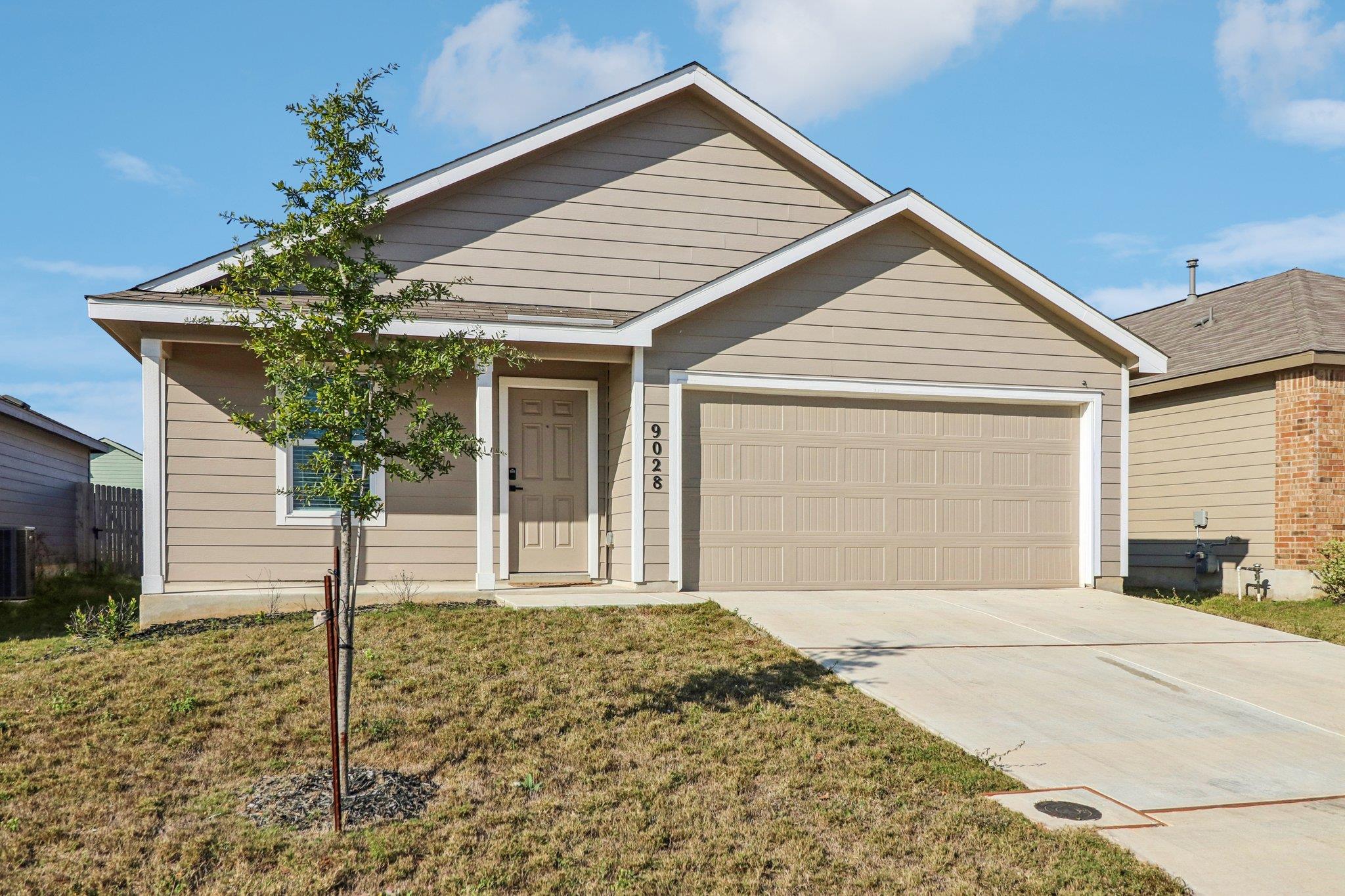 9028 James Bowie, Seguin, TX 78155