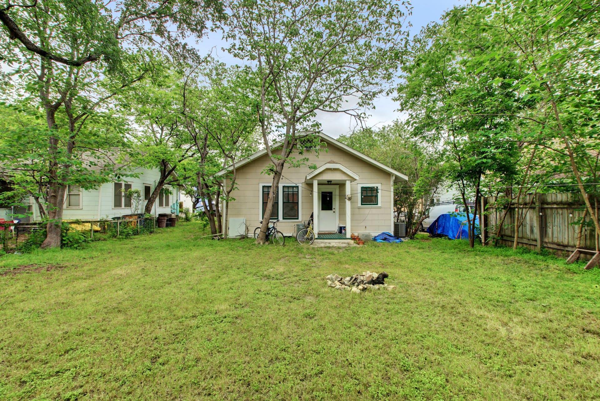 919 E 40th St, Austin, TX 78751