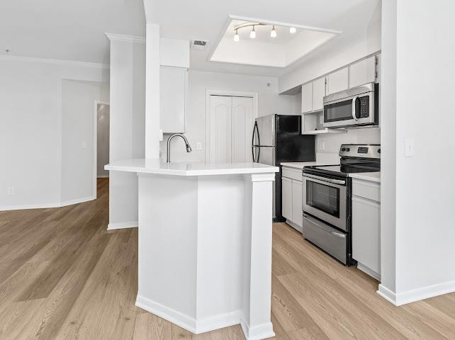 6000 Shepherd Mountain Cv # 404, Austin, TX 78730