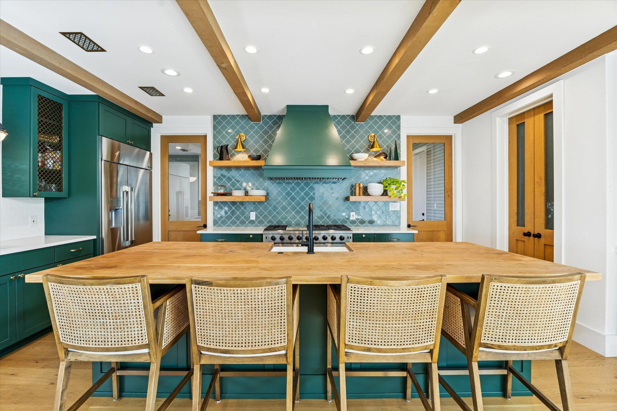 5000 Creek Meadow Cv, Spicewood, TX 78669