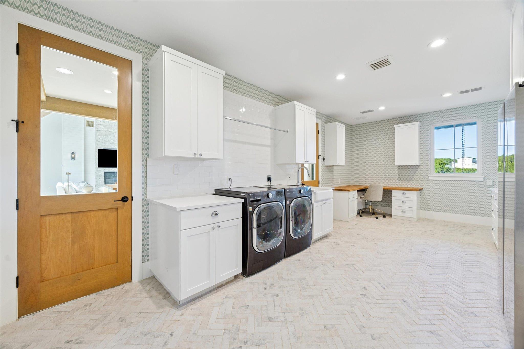 5000 Creek Meadow Cv, Spicewood, TX 78669