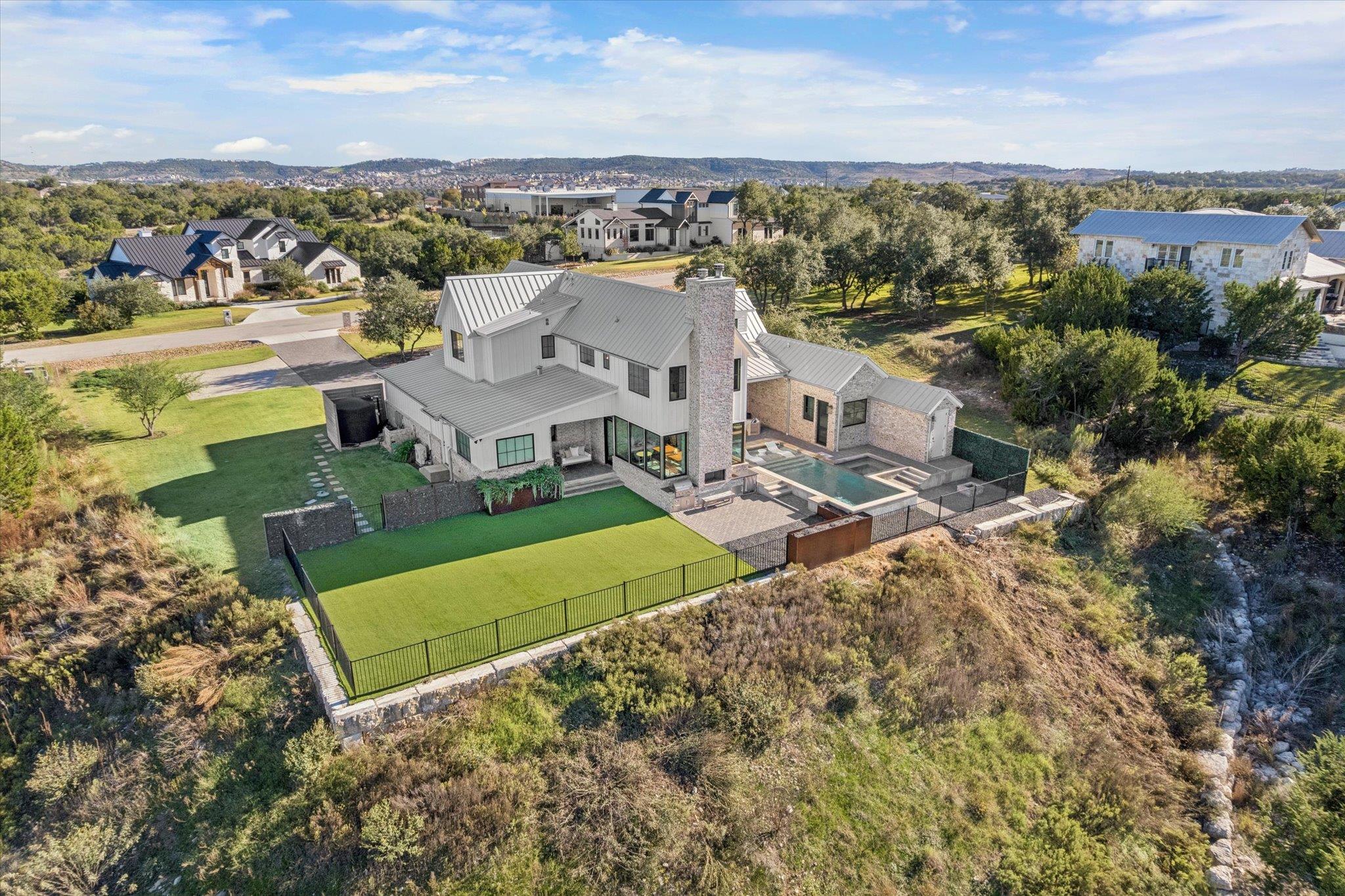 5000 Creek Meadow Cv, Spicewood, TX 78669