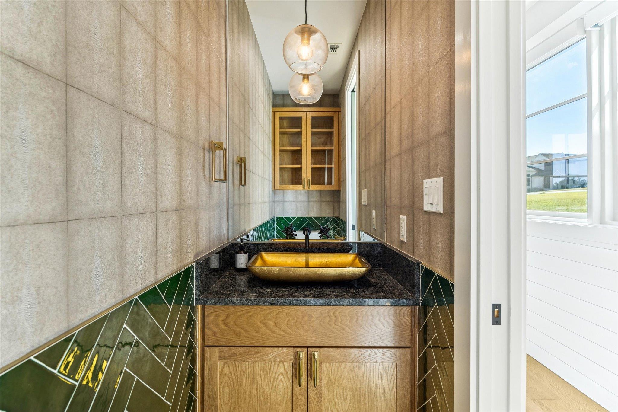 5000 Creek Meadow Cv, Spicewood, TX 78669