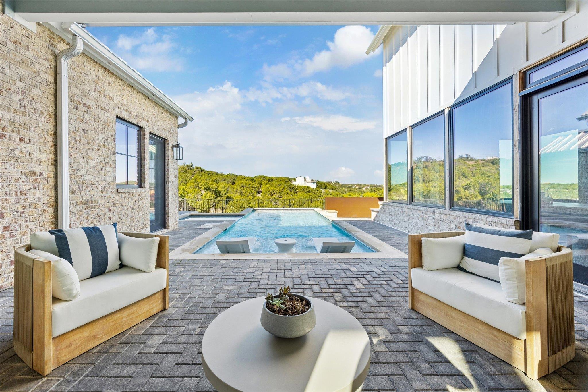 5000 Creek Meadow Cv, Spicewood, TX 78669