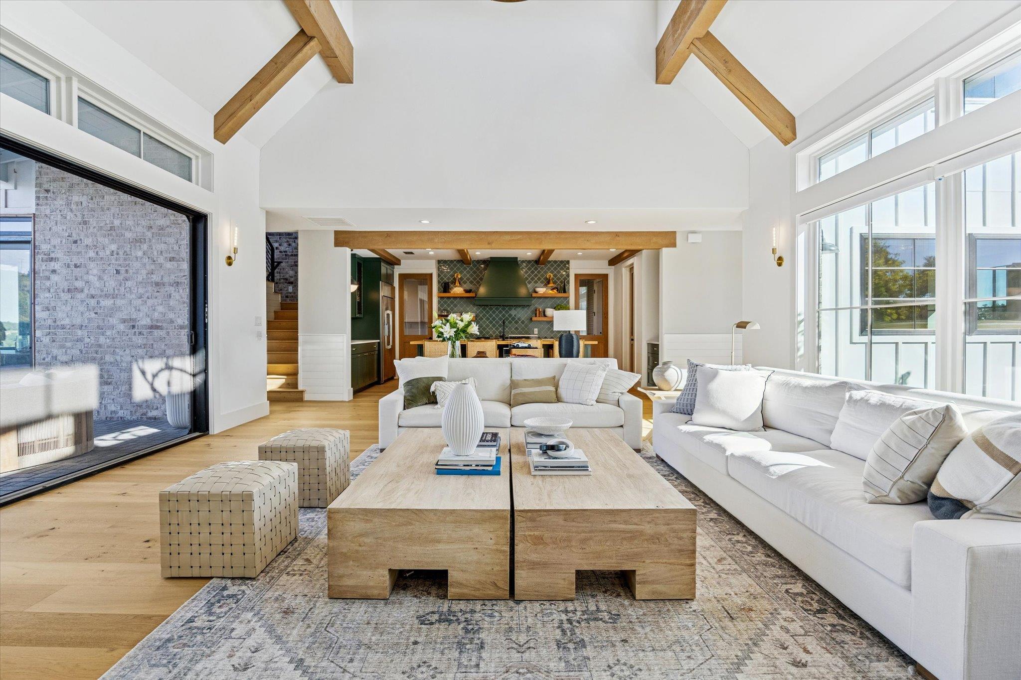 5000 Creek Meadow Cv, Spicewood, TX 78669