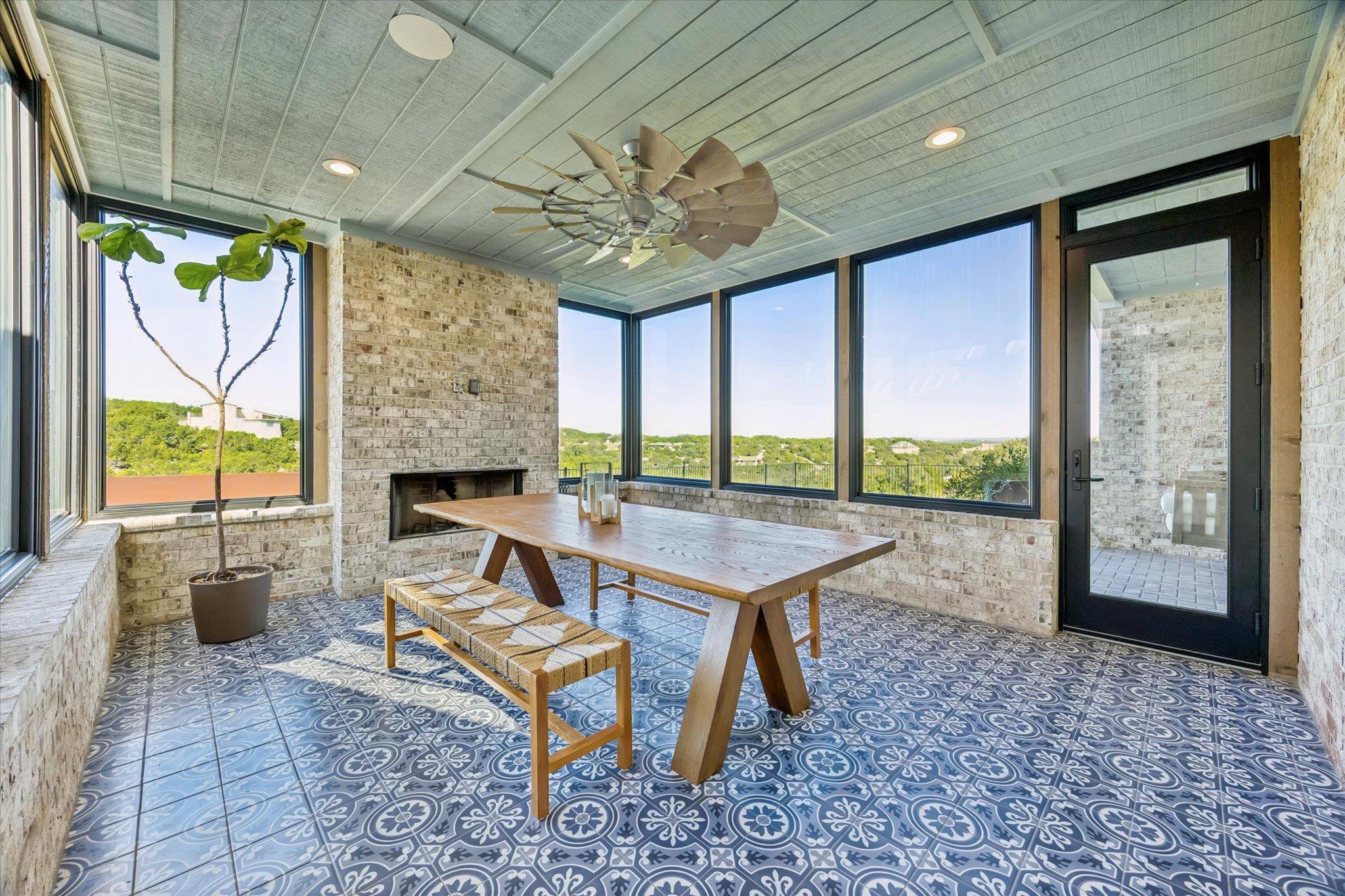 5000 Creek Meadow Cv, Spicewood, TX 78669