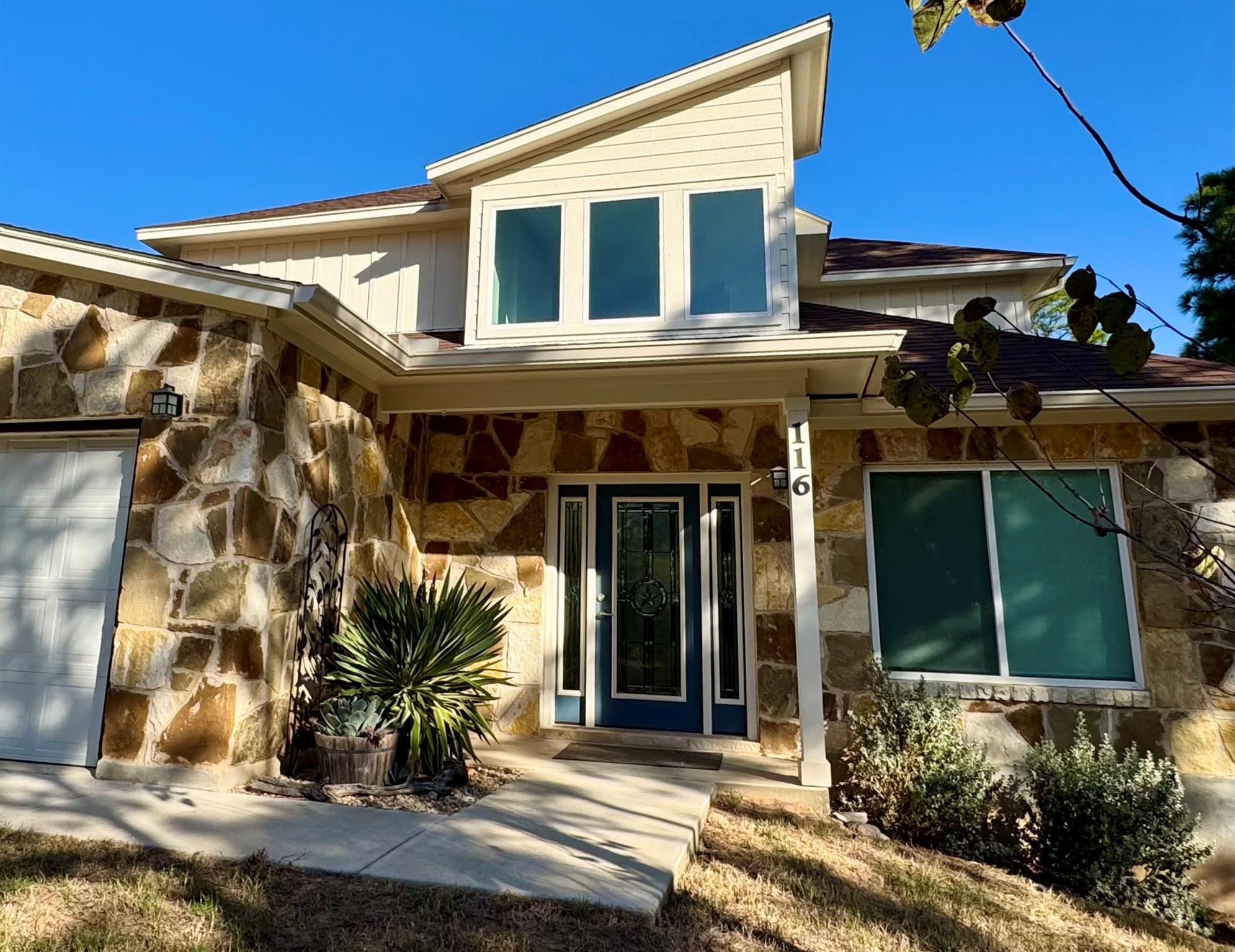 116 Kohala Ln, Bastrop, TX 78602