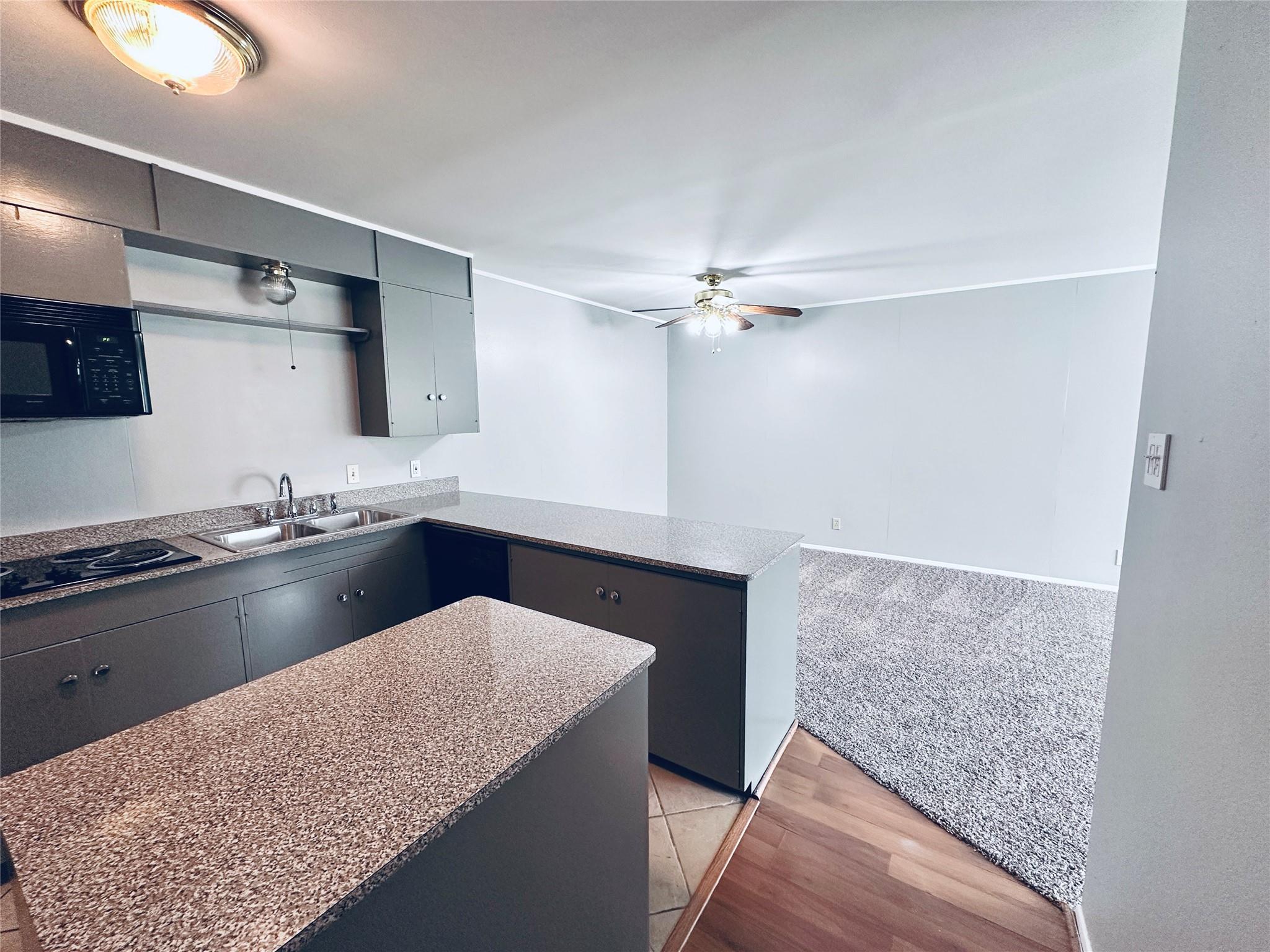 601 W 11th St # 127, Austin, TX 78701