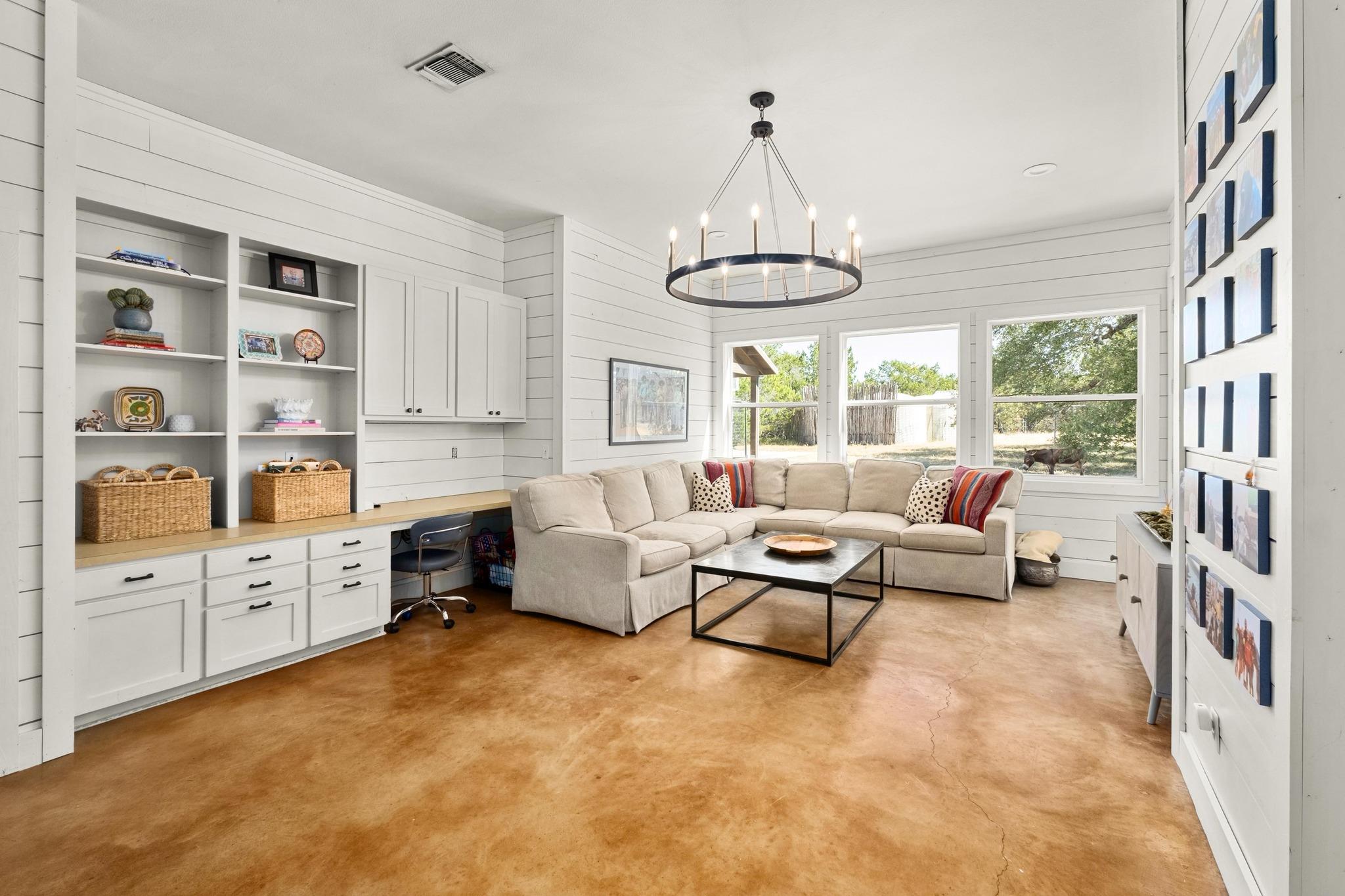 2300 W Fitzhugh Rd, Dripping Springs, TX 78620