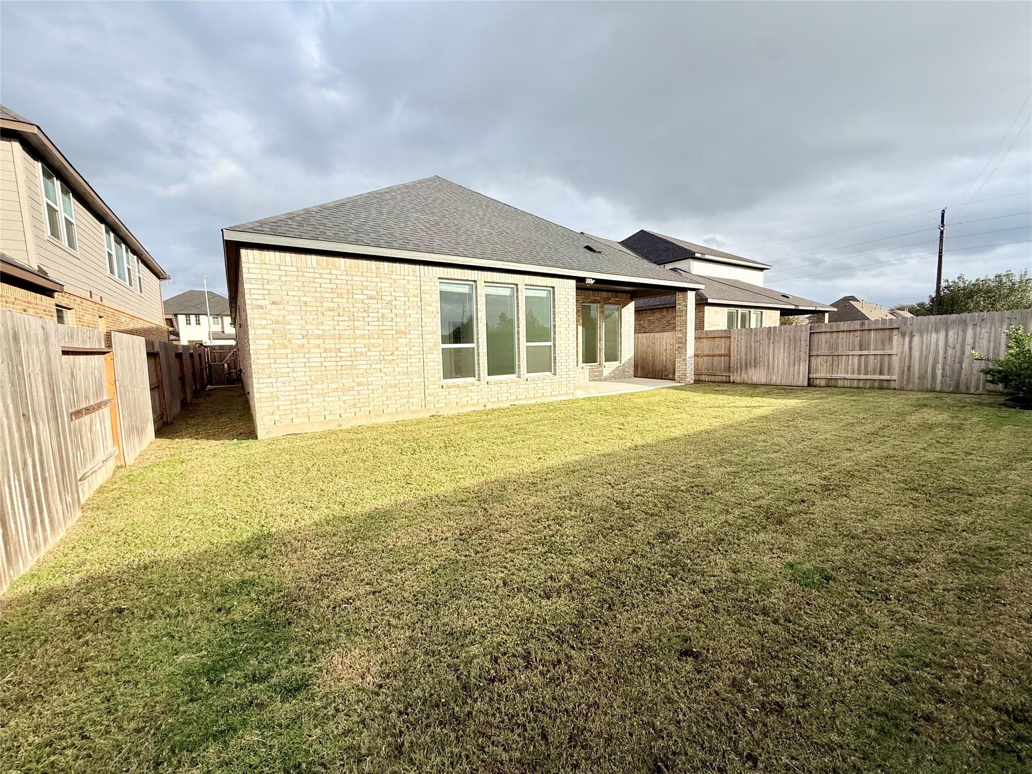 9922 Sunflower Mist Ln, Richmond, TX 77407