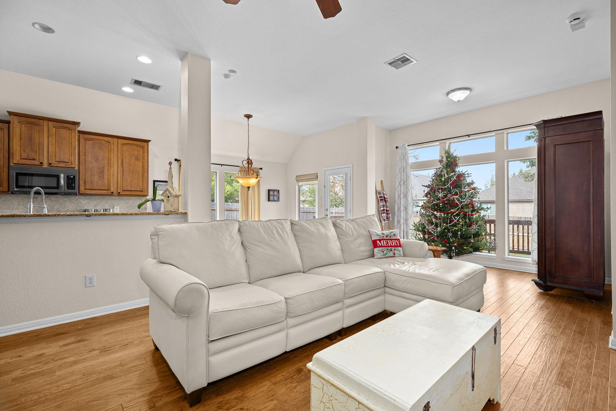 611 Westbury Ln, Georgetown, TX 78633