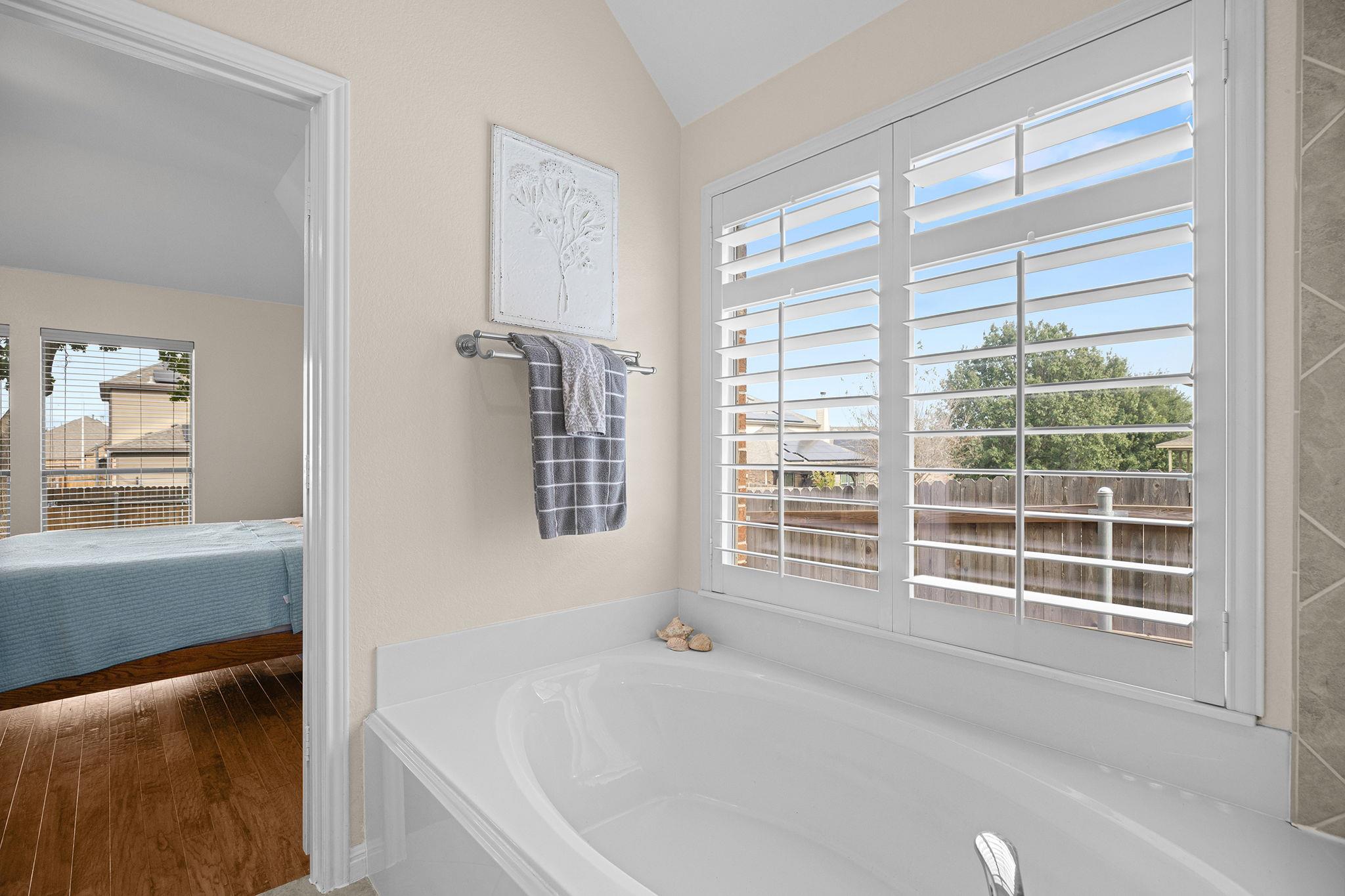 611 Westbury Ln, Georgetown, TX 78633