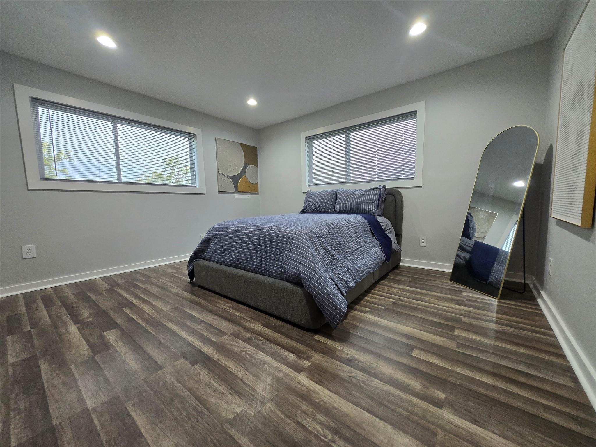 507 W 1st St, Flatonia, TX 78941