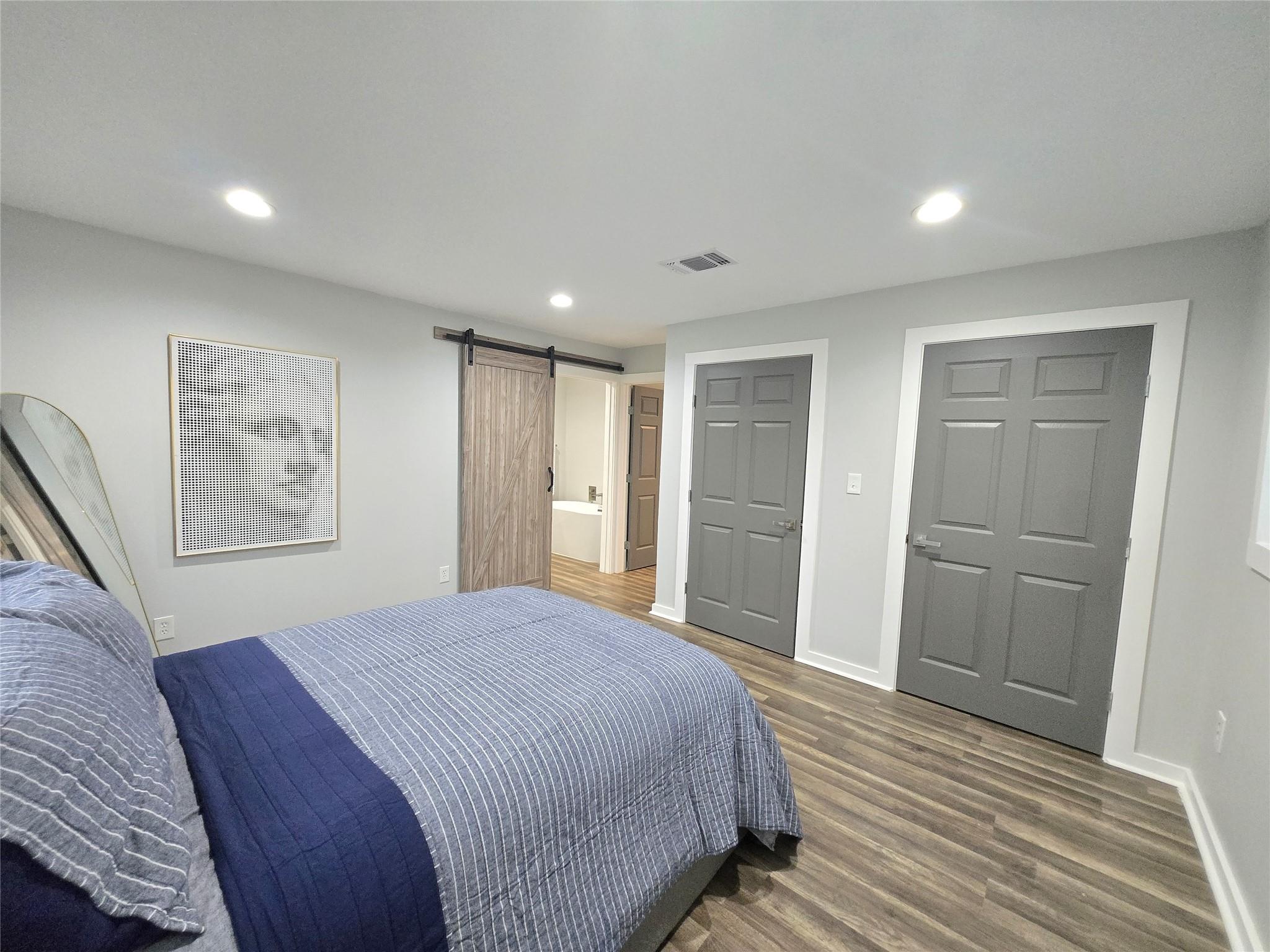 507 W 1st St, Flatonia, TX 78941