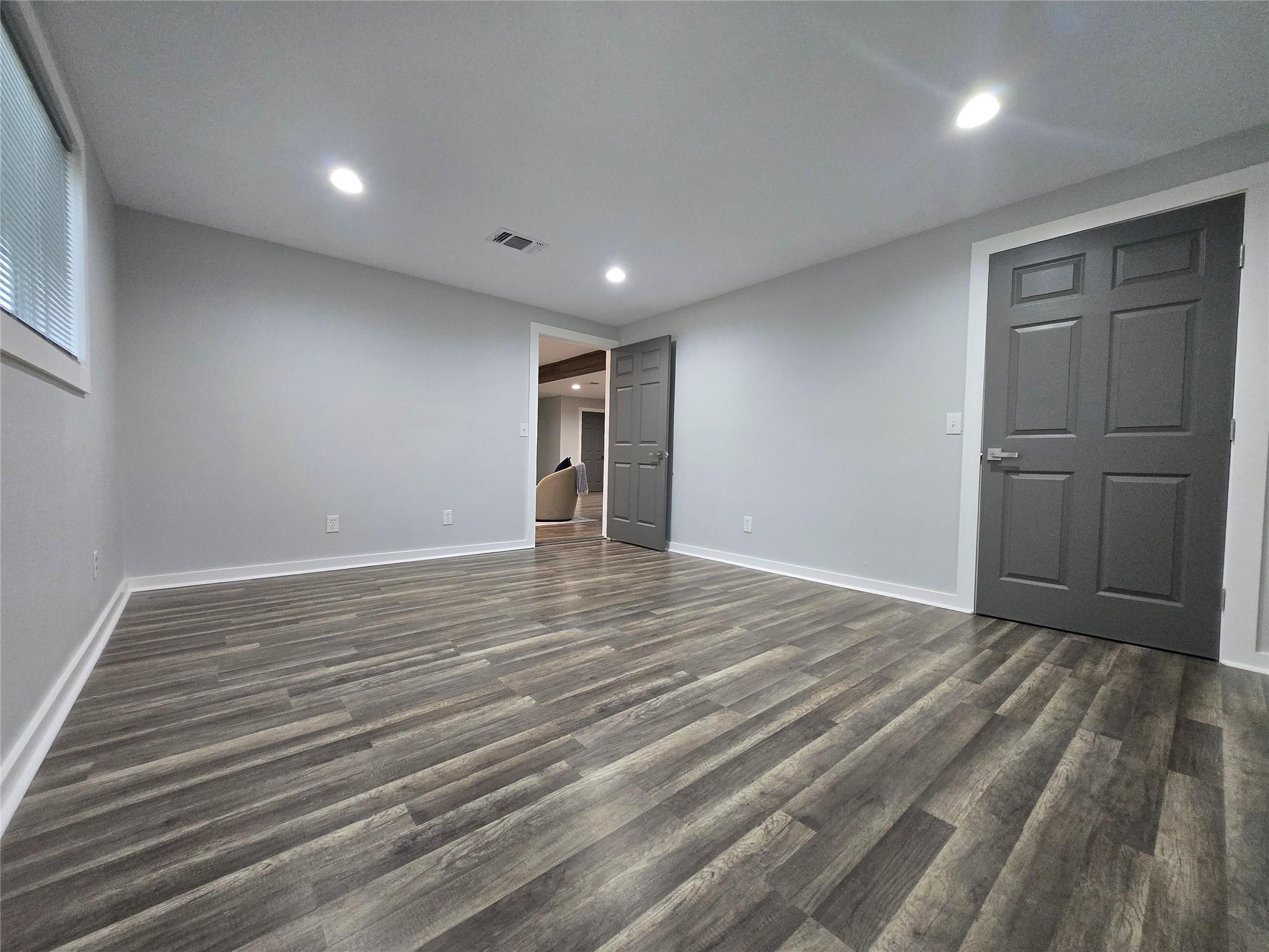 507 W 1st St, Flatonia, TX 78941