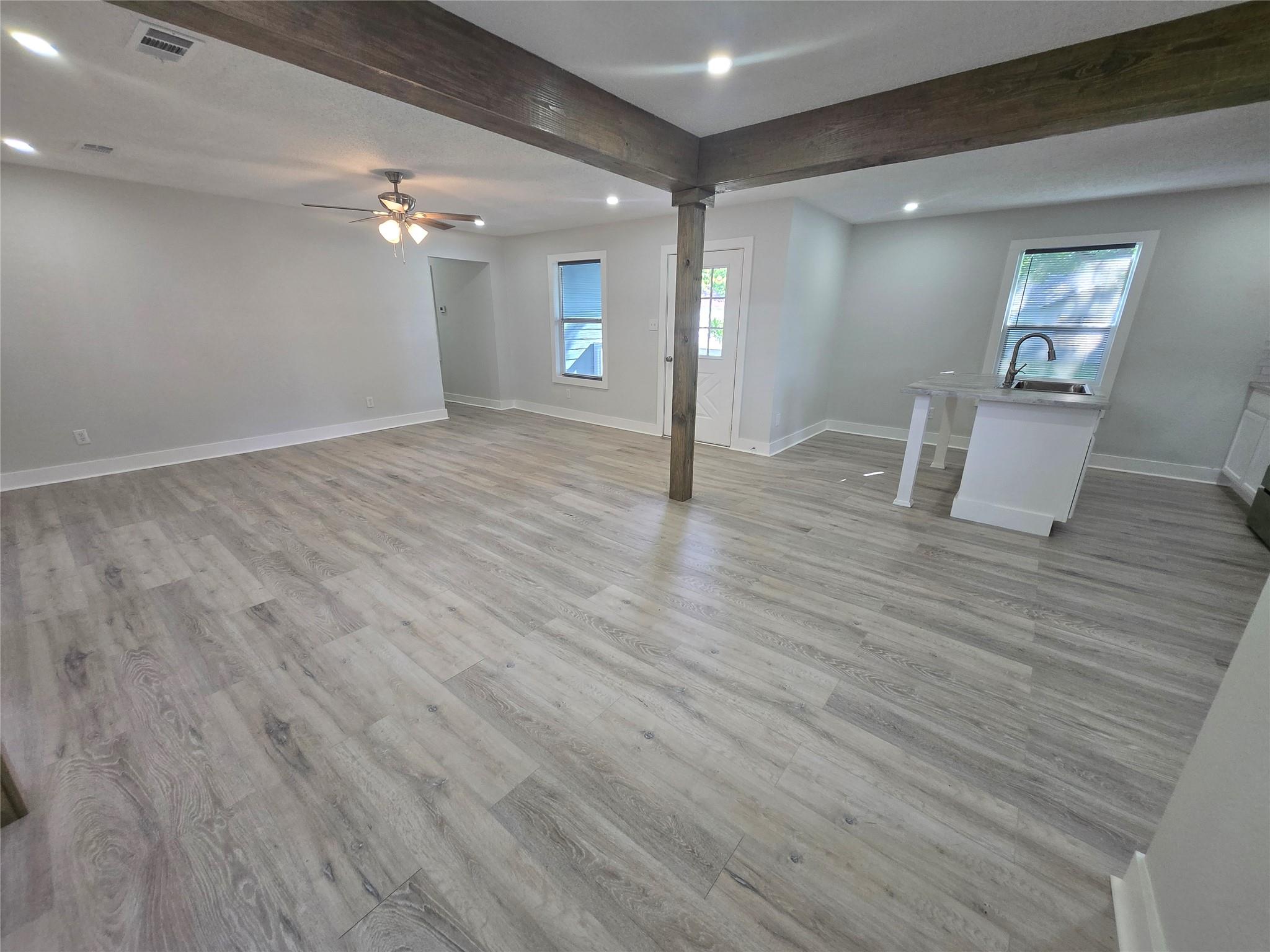 802 Front St, Columbus, TX 78943