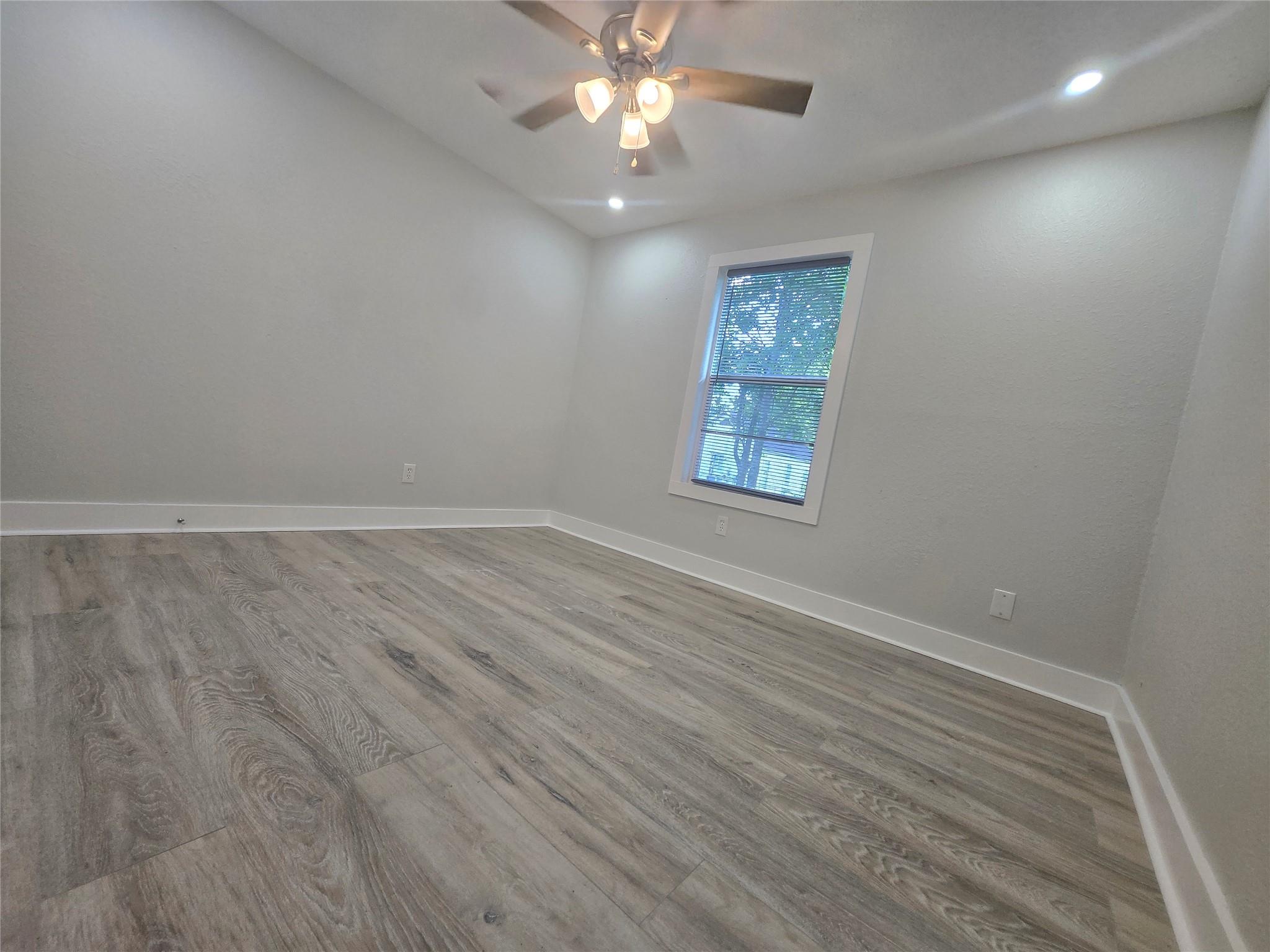 802 Front St, Columbus, TX 78943