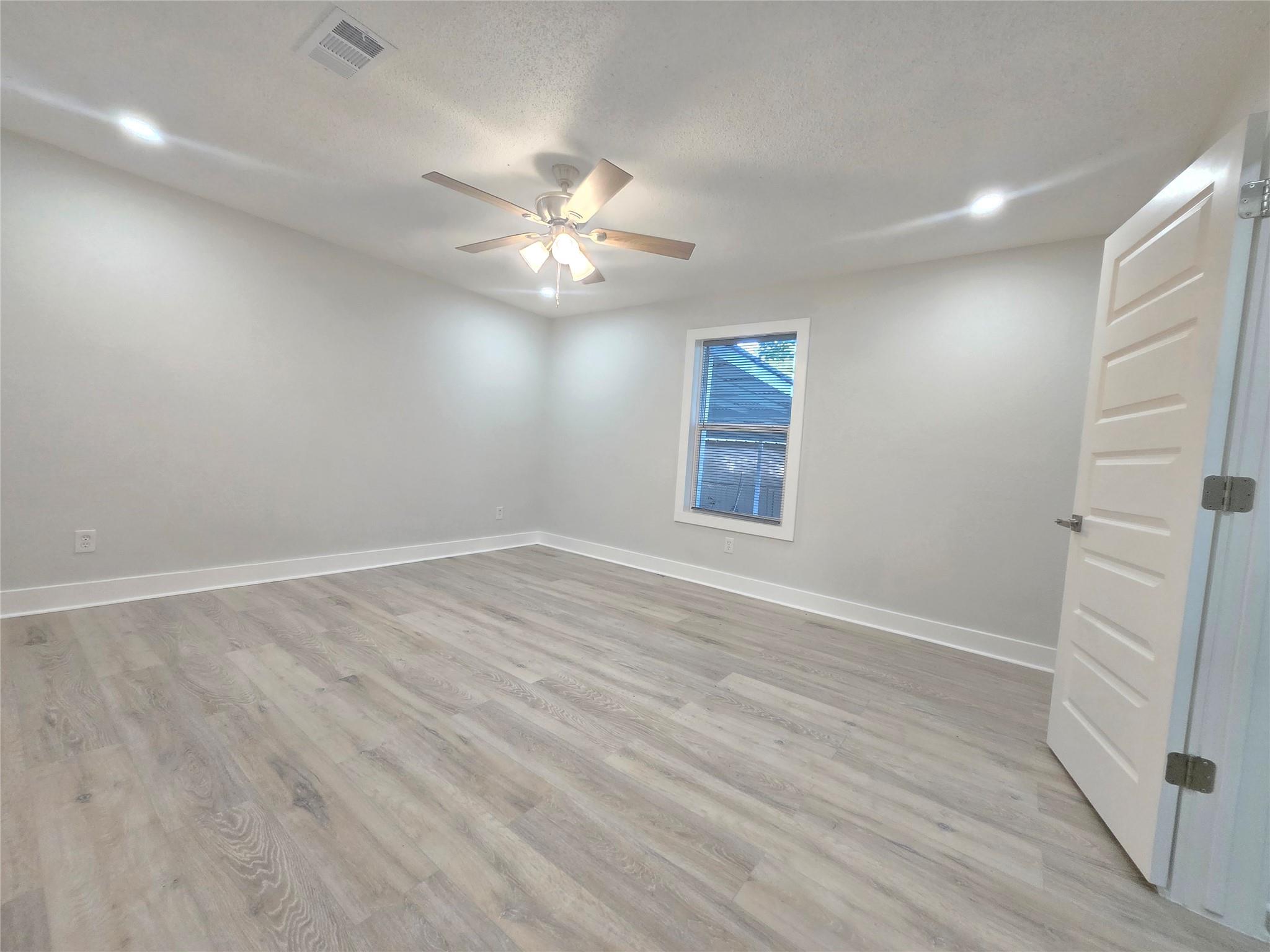 802 Front St, Columbus, TX 78943