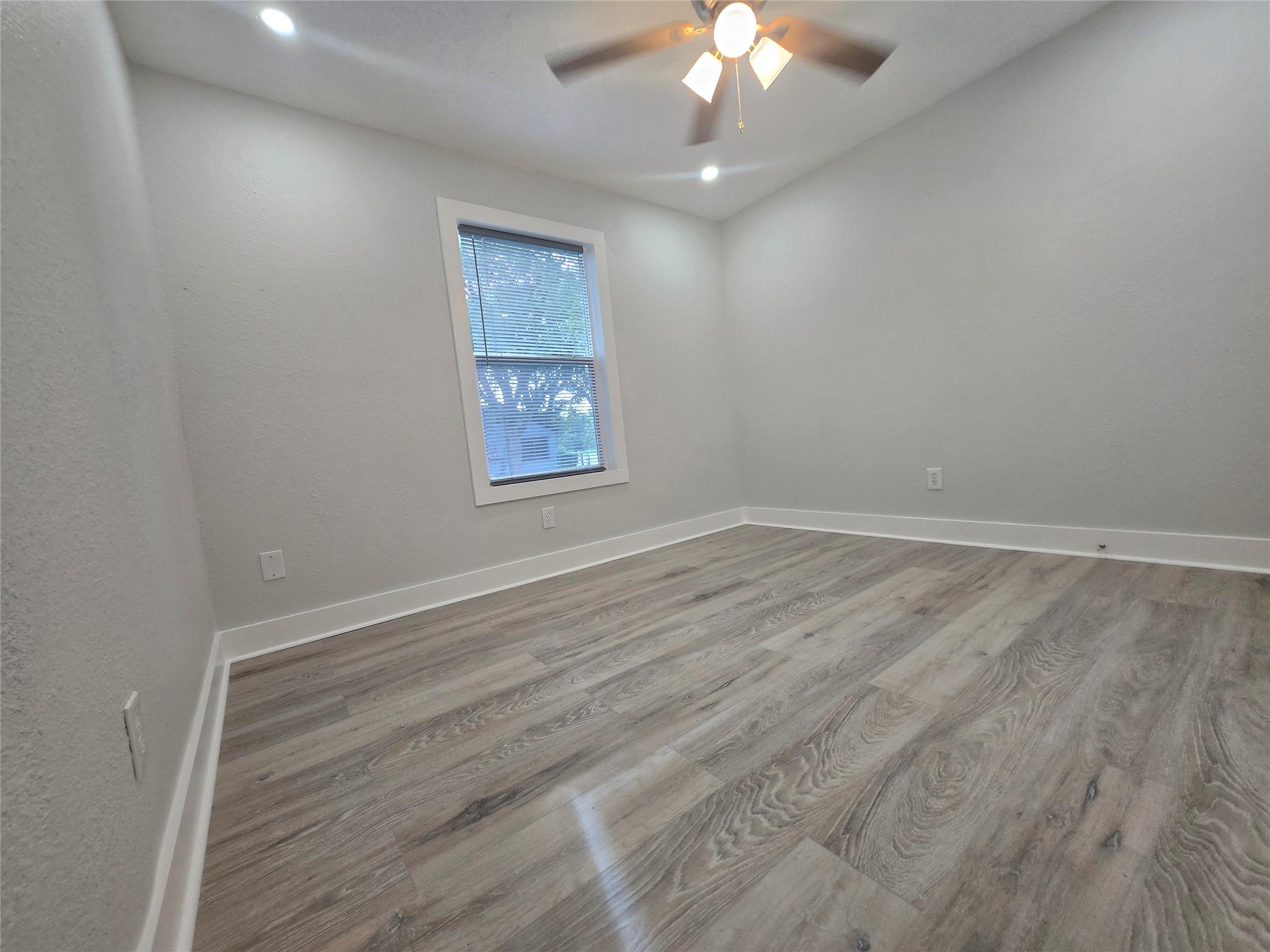 802 Front St, Columbus, TX 78943