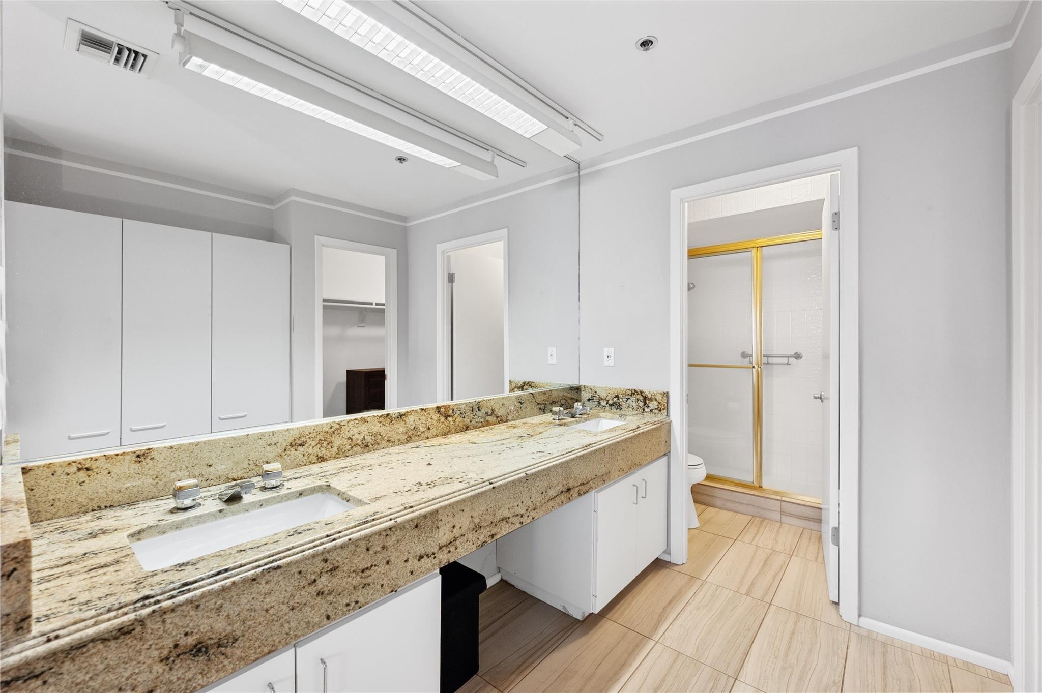 40 N Interstate Highway 35 # 2B2, Austin, TX 78701