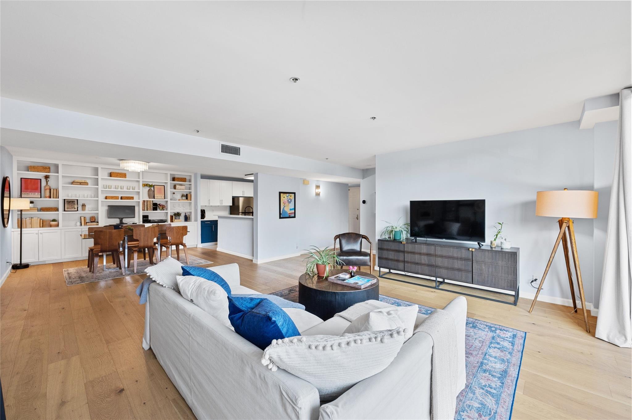 40 N Interstate Highway 35 # 2B2, Austin, TX 78701