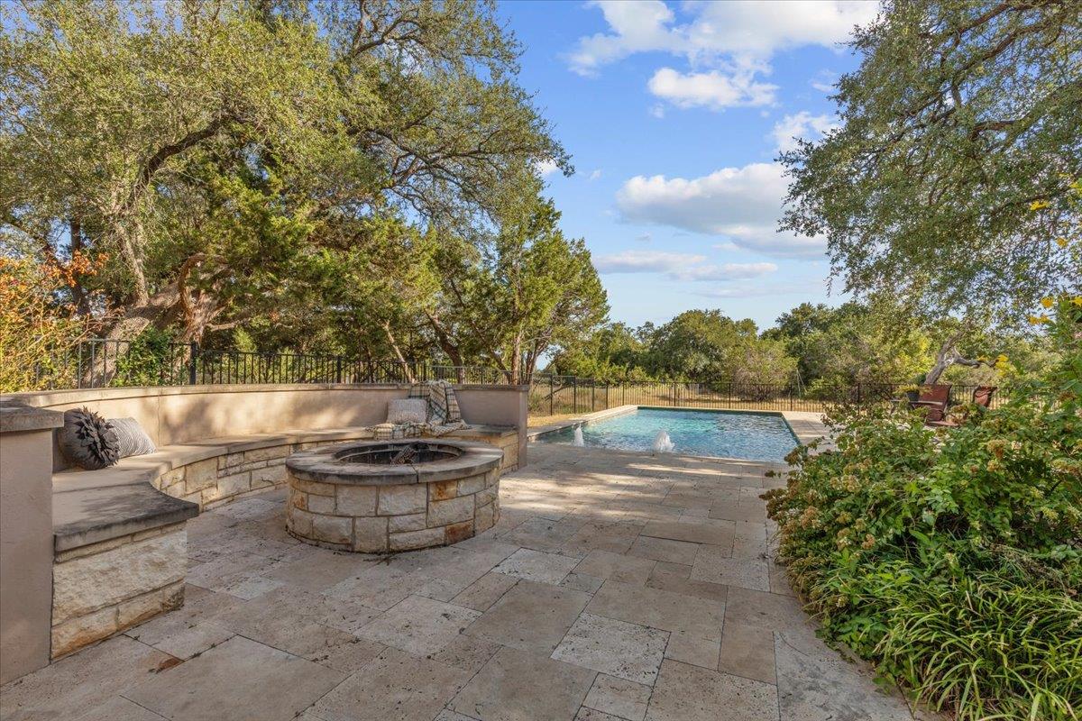 1436 Flint Rock Loop, Driftwood, TX 78619